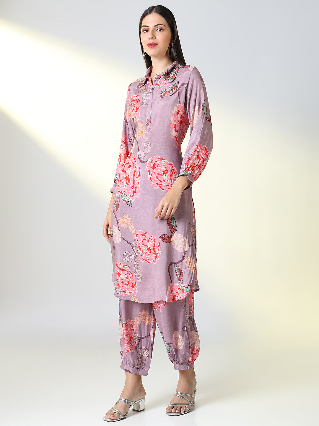 Women Purple Floral Straight Kurta and Patiala