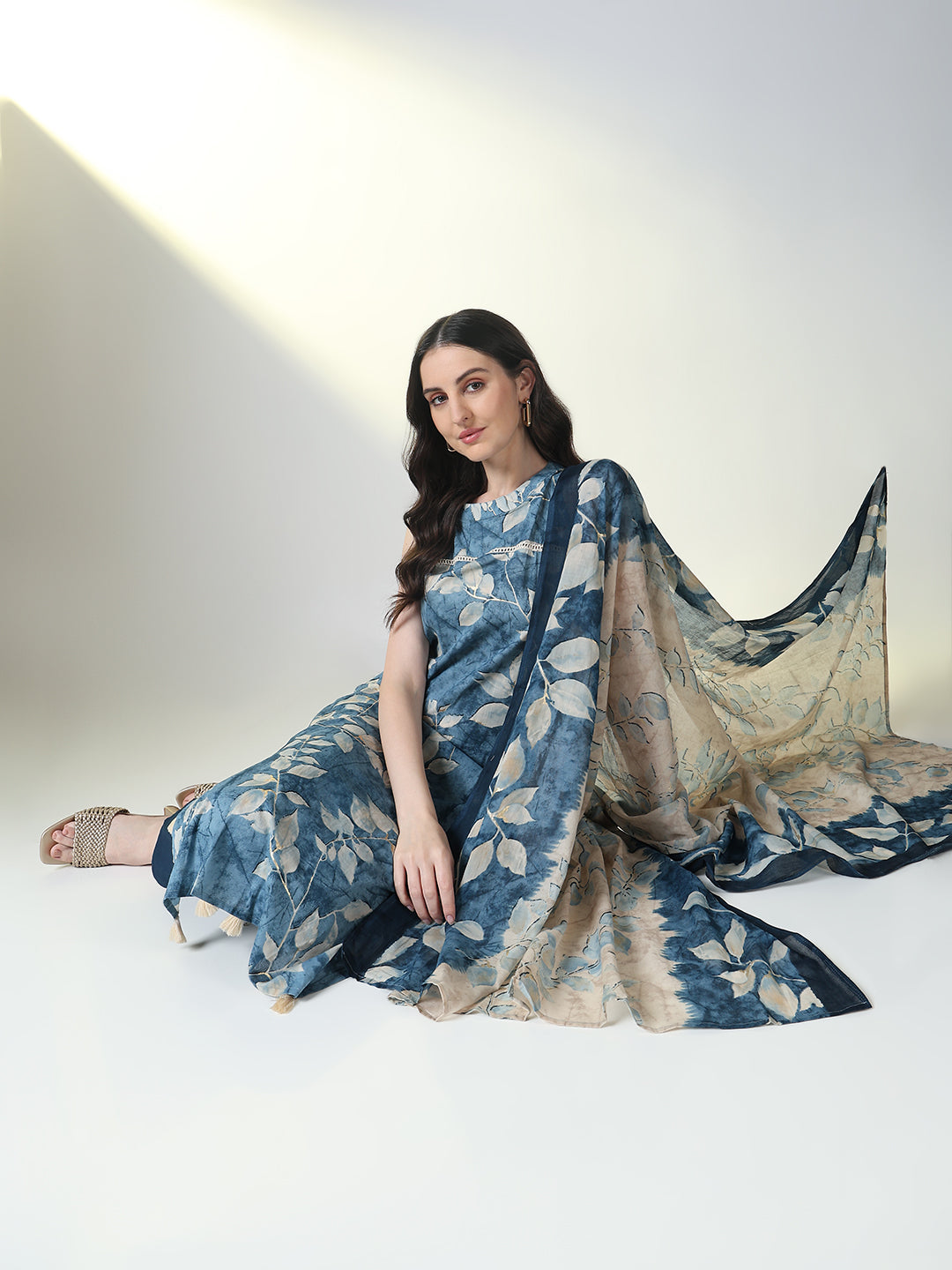 Women Blue Floral Straight Kurta Set with Dupatta