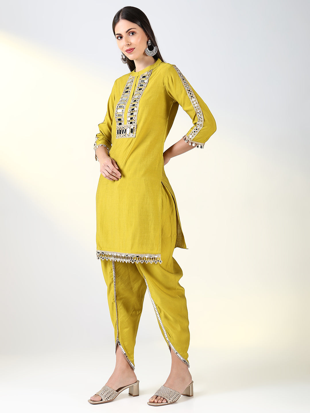 Women Mustard Solid Straight Kurta Set