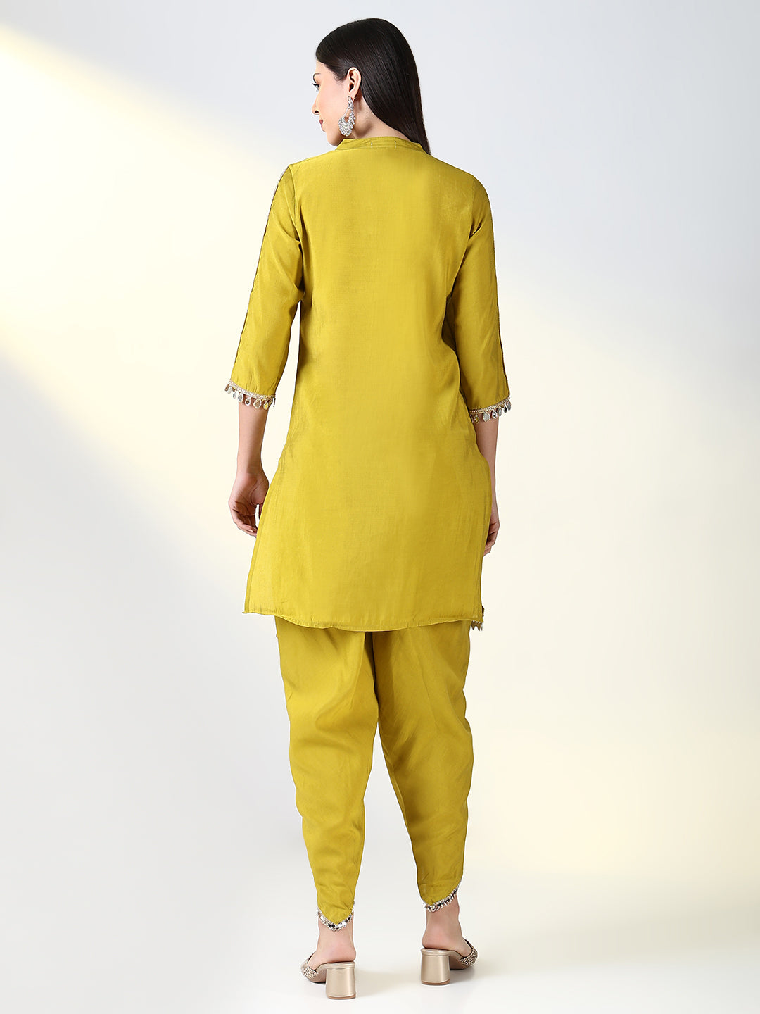 Women Mustard Solid Straight Kurta Set