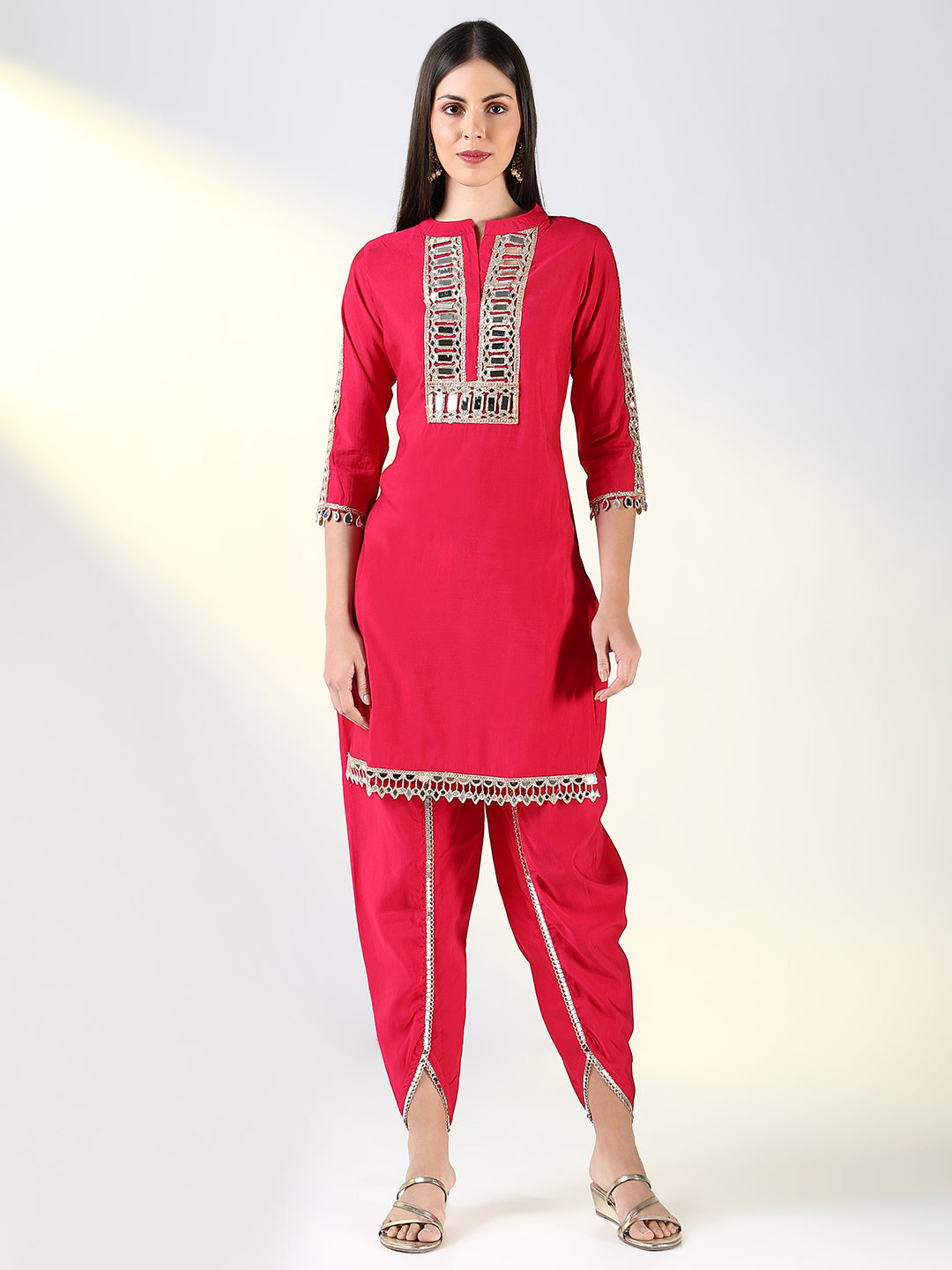 Women Pink Solid Straight Kurta Set