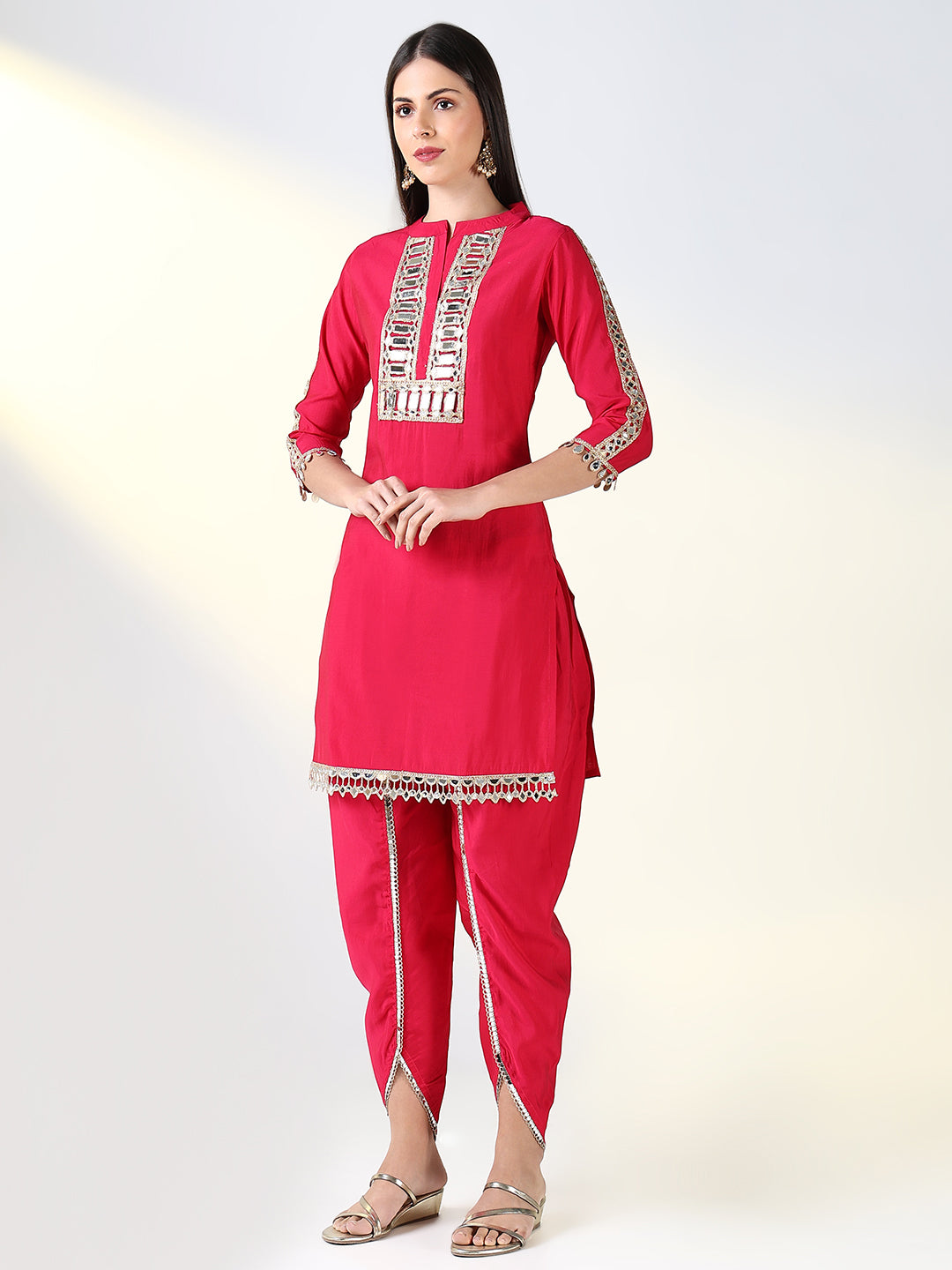 Women Pink Solid Straight Kurta Set