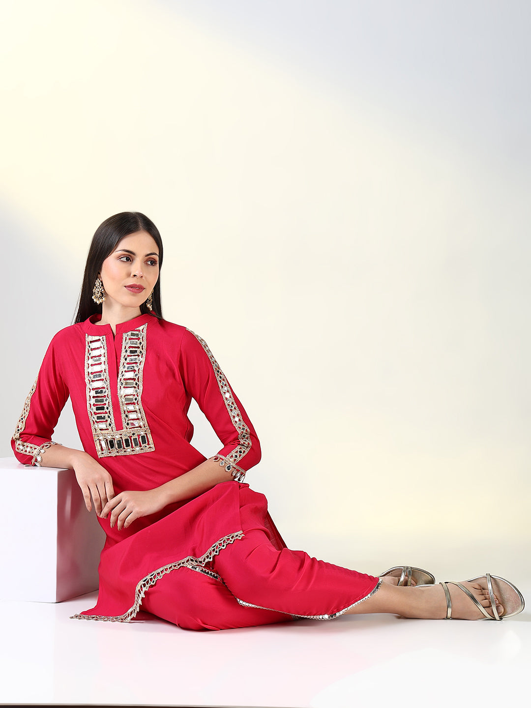 Women Pink Solid Straight Kurta Set