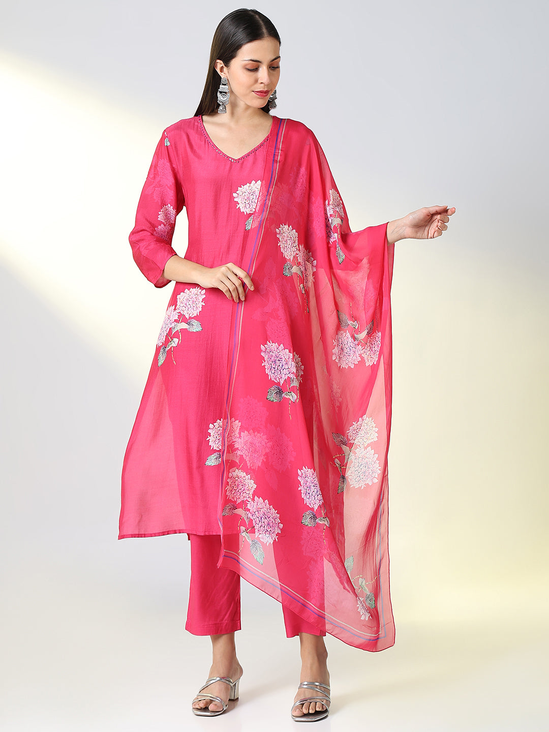 Women Pink Floral Straight Kurta Set with Dupatta