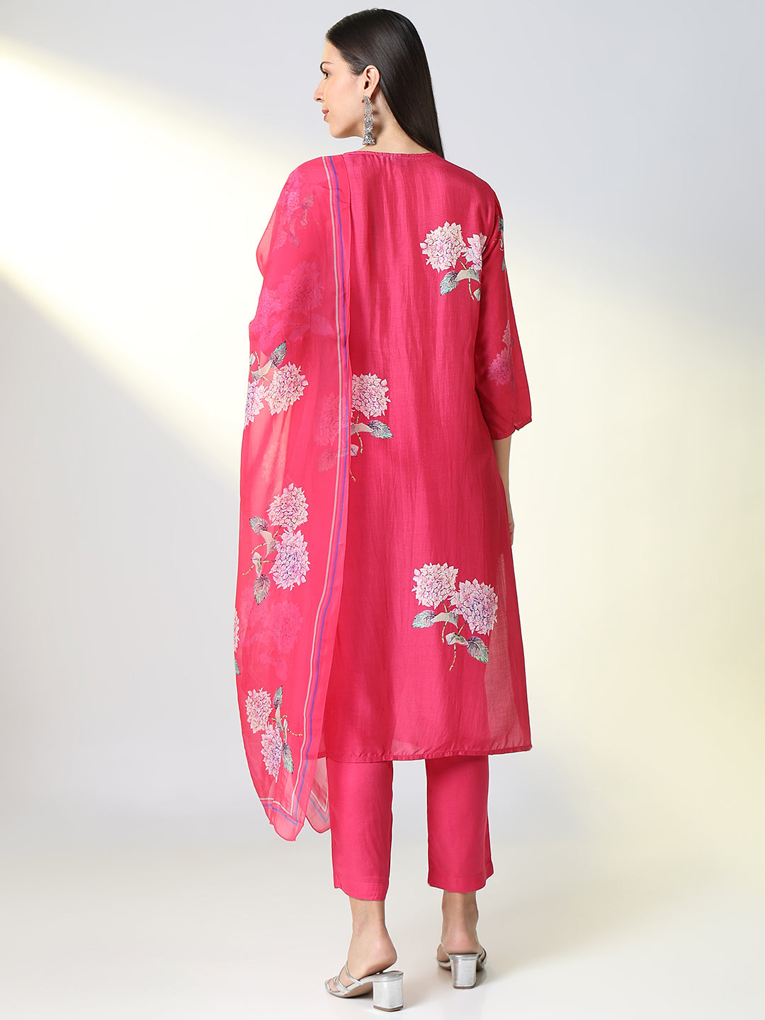 Women Pink Floral Straight Kurta Set with Dupatta