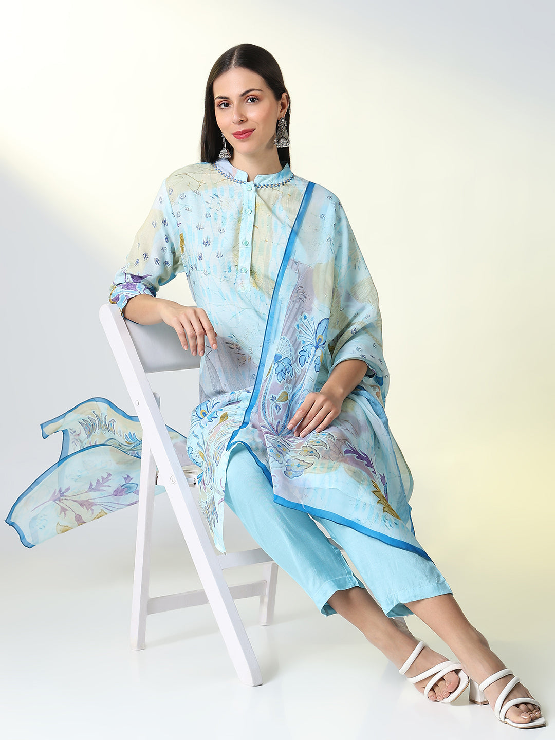 Women Blue Floral Straight Kurta Set with Dupatta