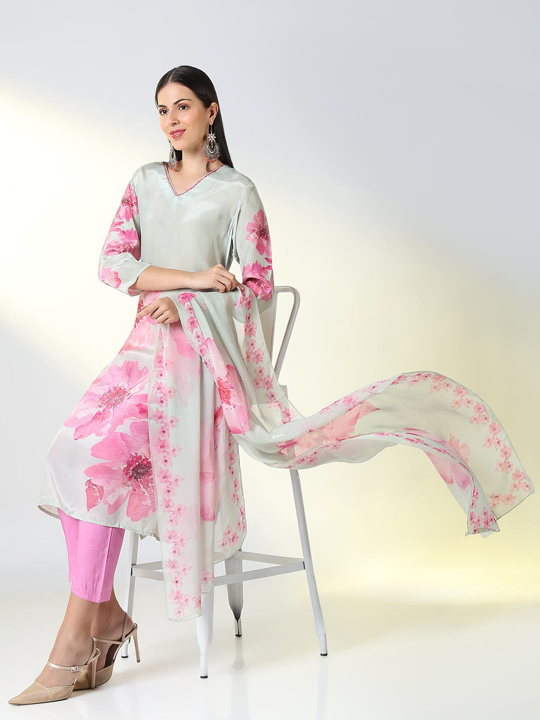 Women Grey Floral Straight Kurta Set with Dupatta