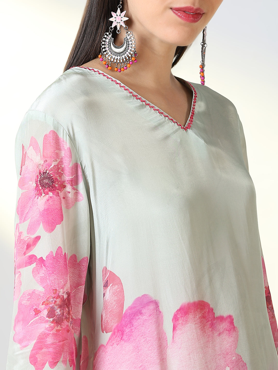 Women Grey Floral Straight Kurta Set with Dupatta