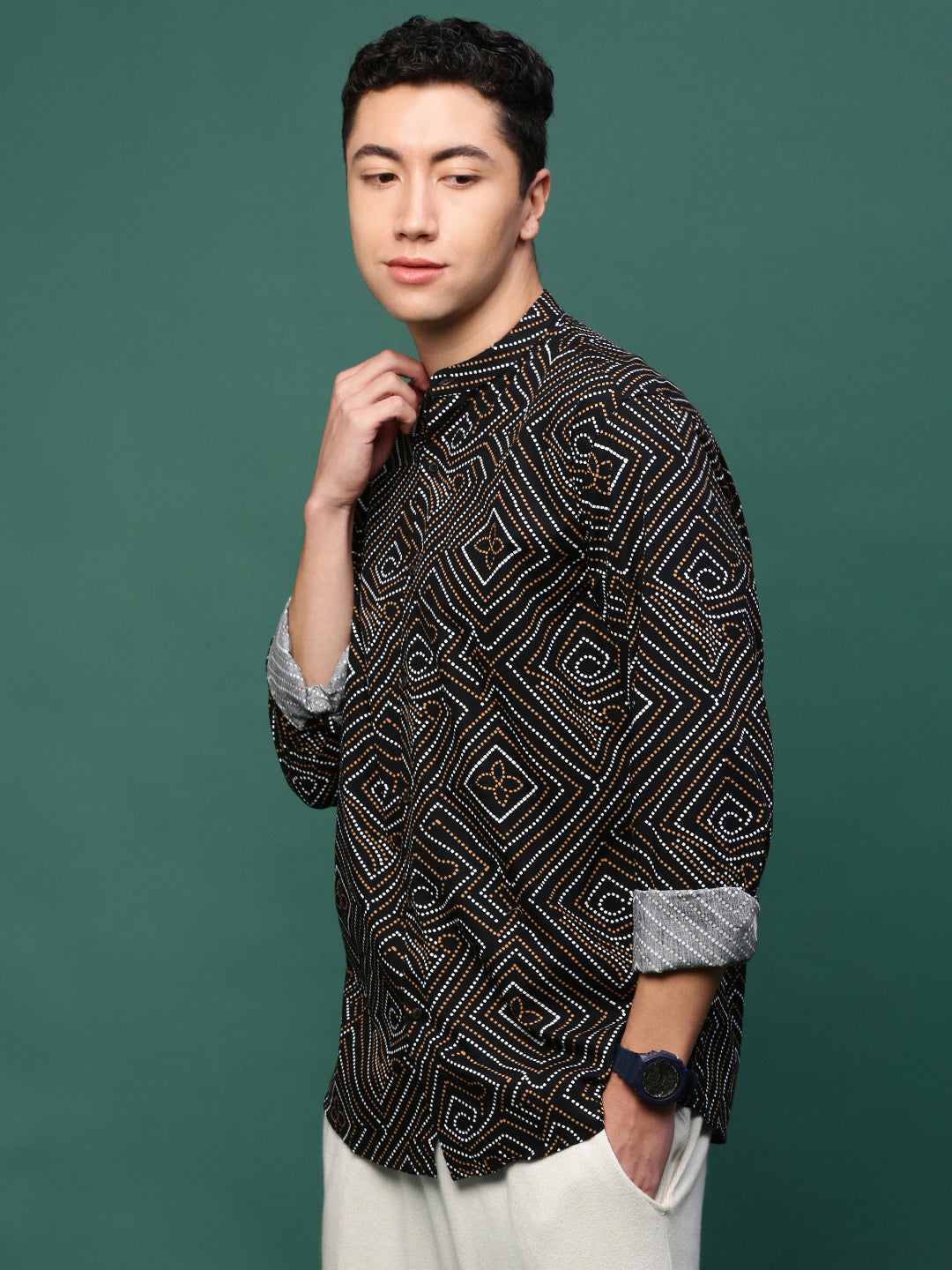 Men Black Geometric Slim Fit Shirt