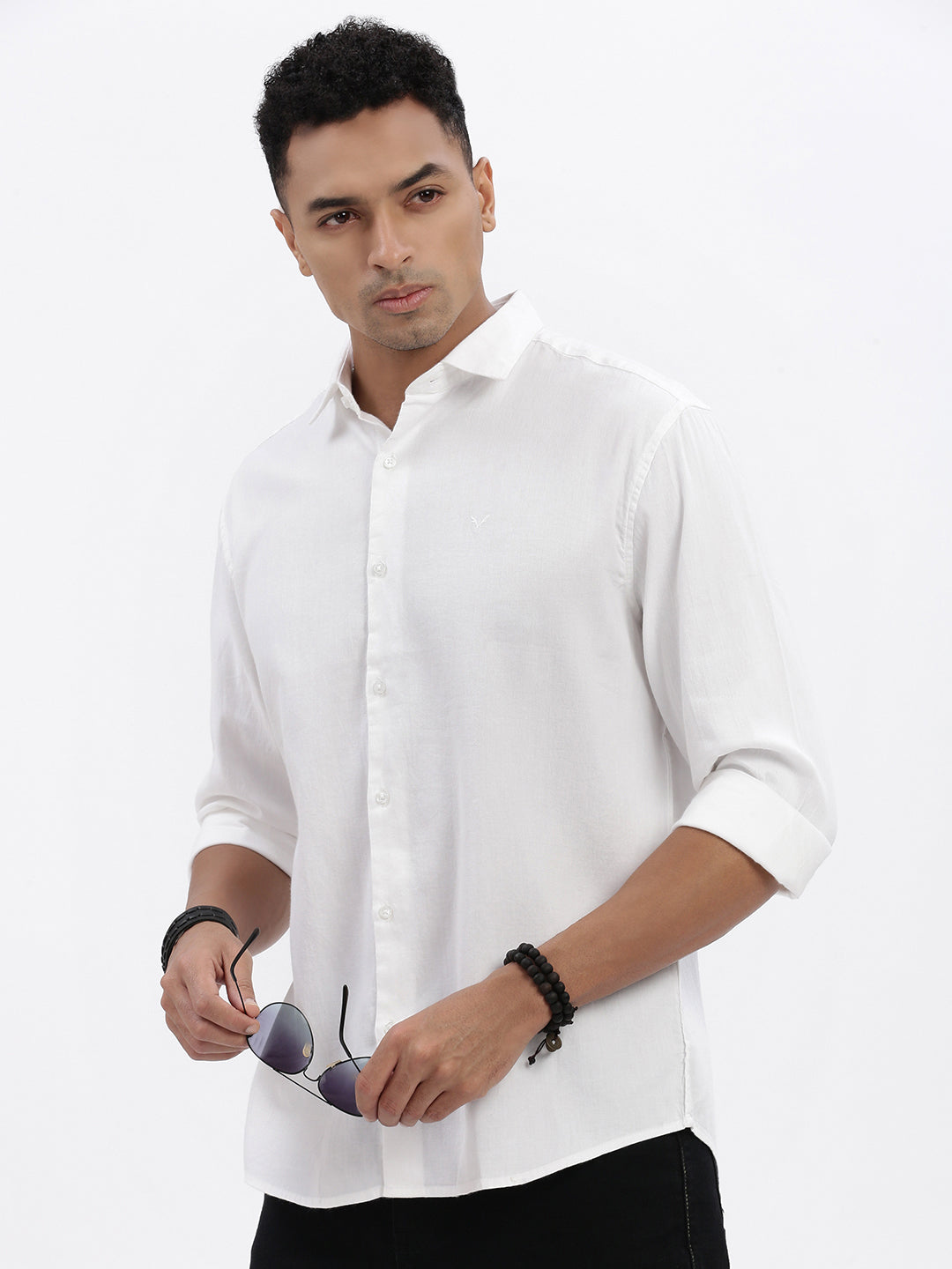 Men White Solid Slim Fit Shirt