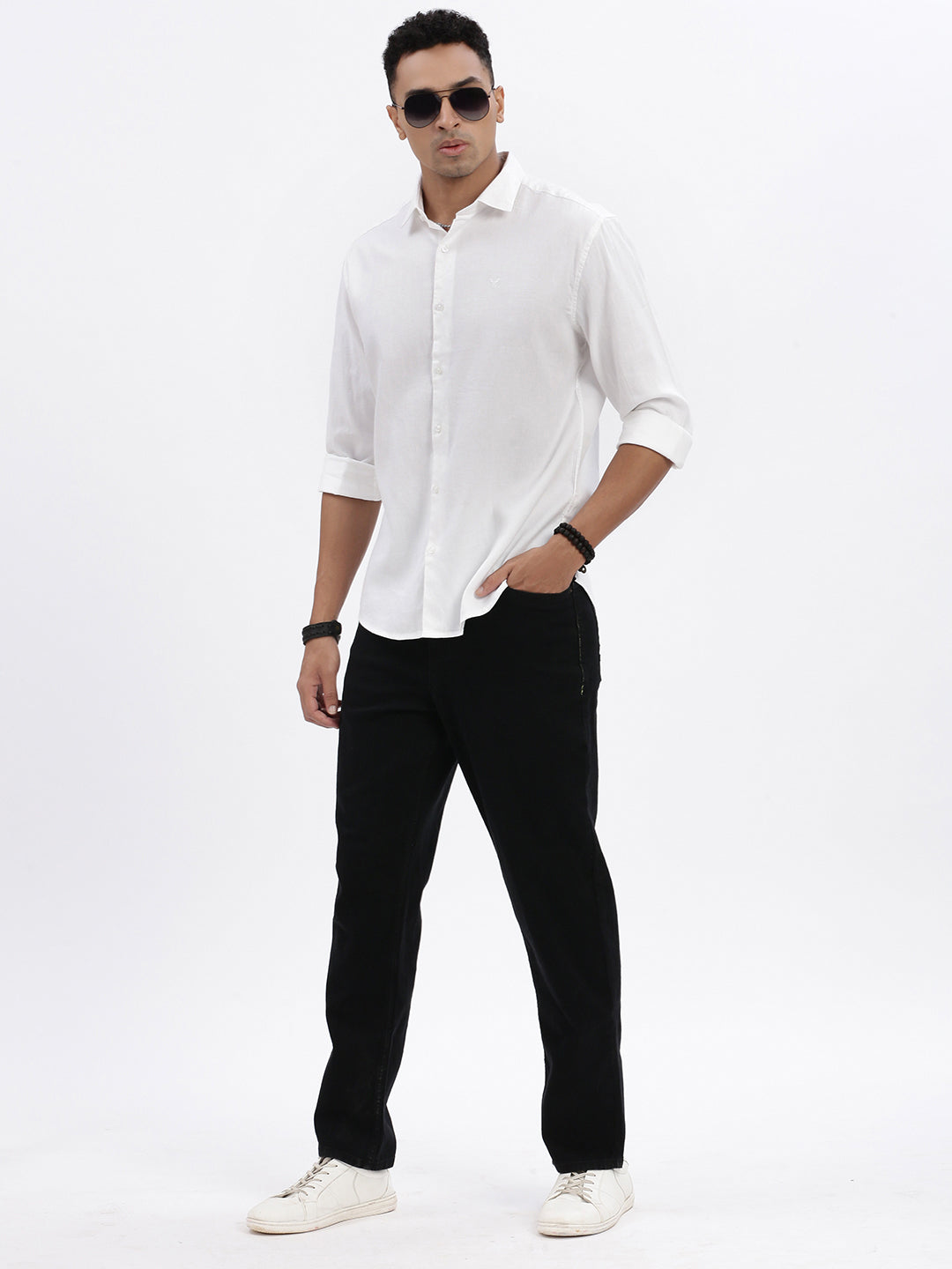 Men White Solid Slim Fit Shirt