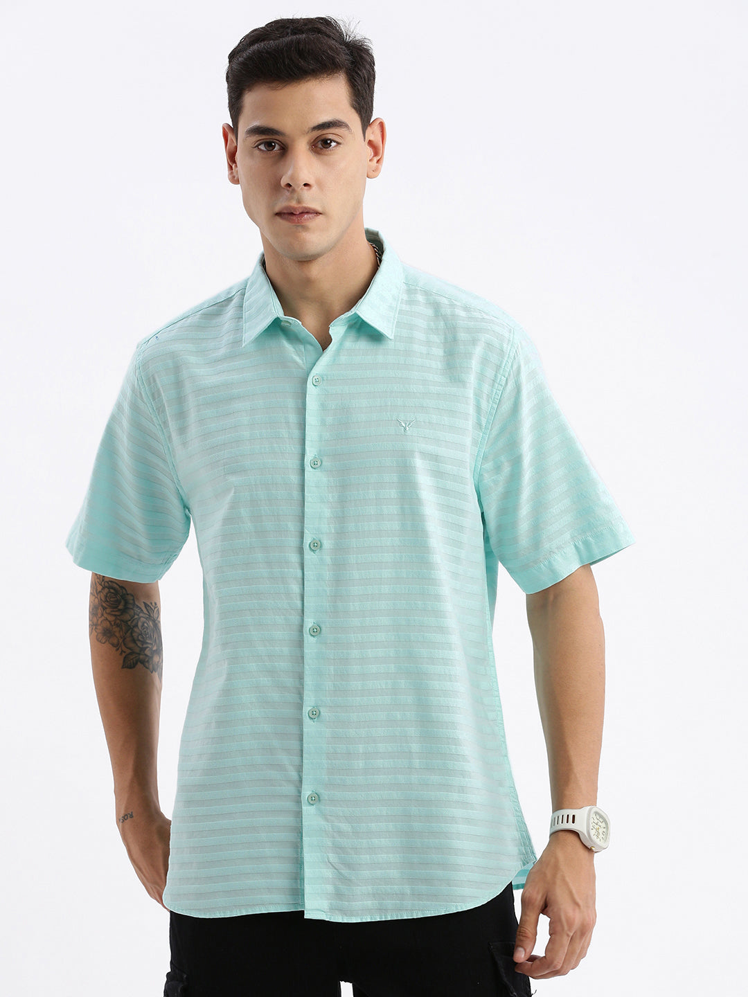 Men Spread Collar Solid Slim Fit Turquoise Blue Shirt