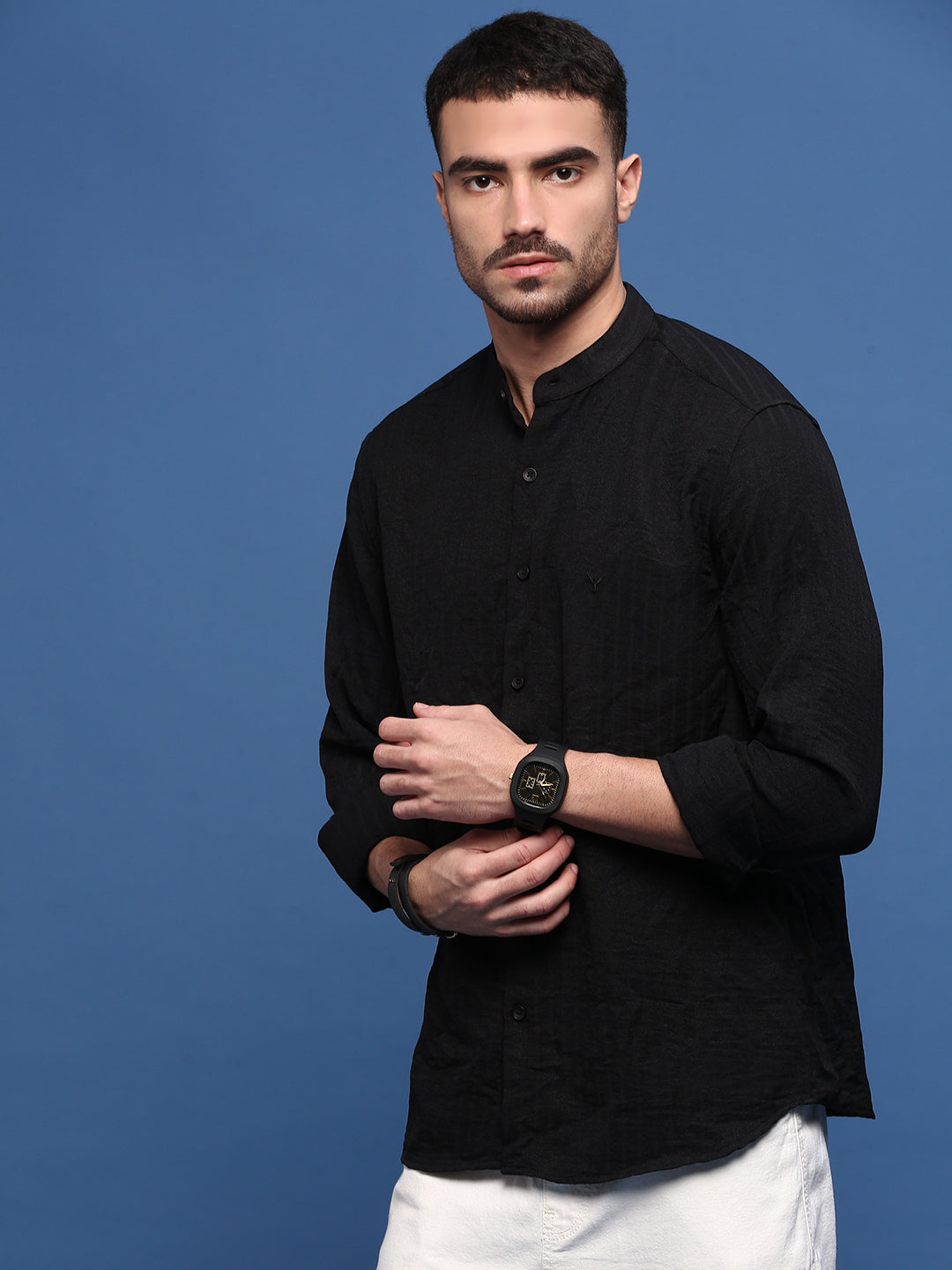 Men Black Solid Slim Fit Shirt