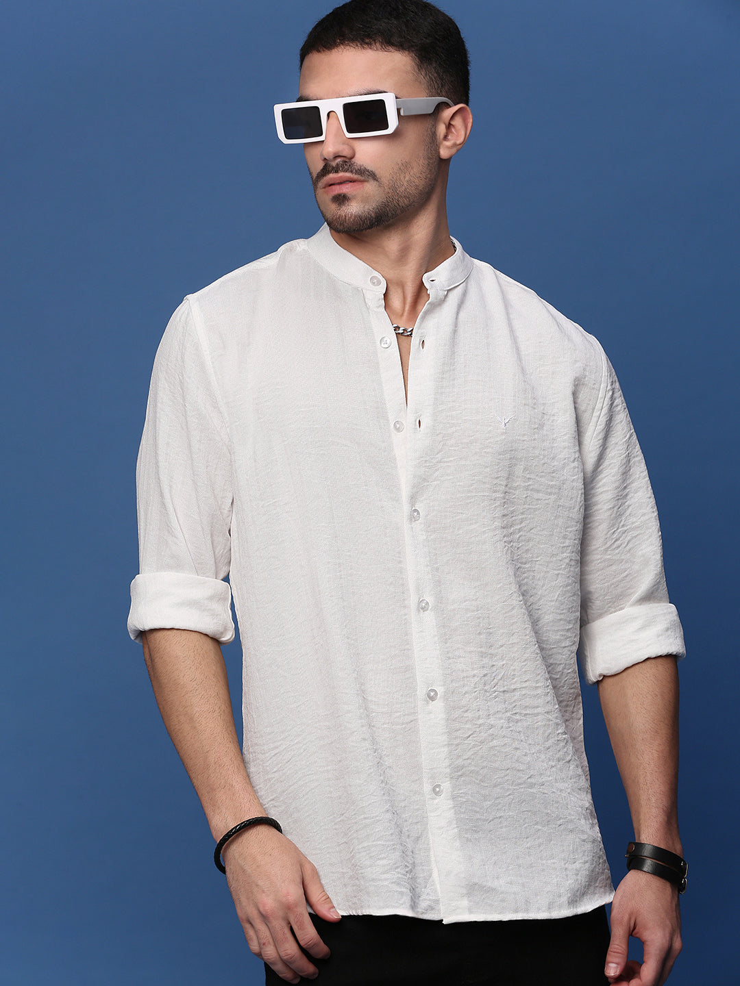 Men White Solid Slim Fit Shirt