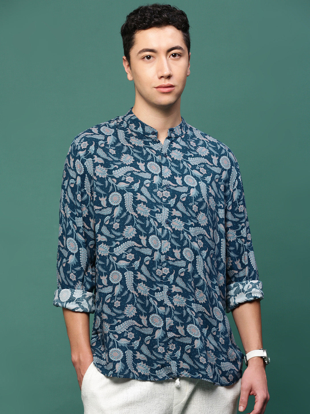 Men Teal Graphic Slim Fit Shirt