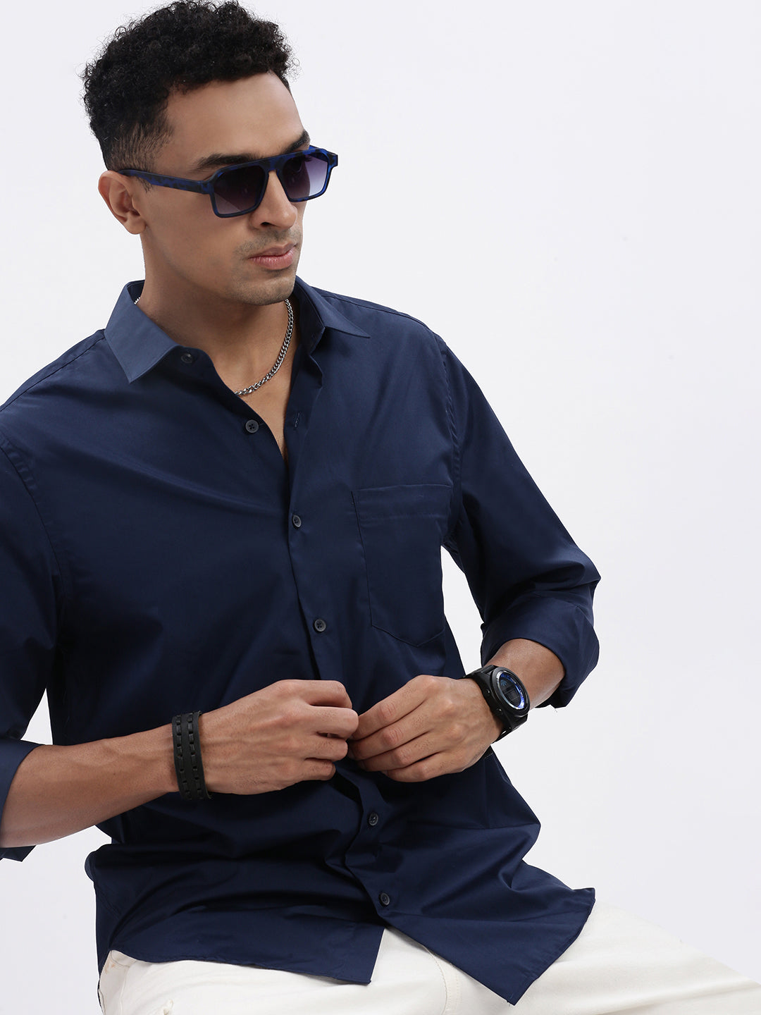 Men Navy Blue Solid Slim Fit Shirt