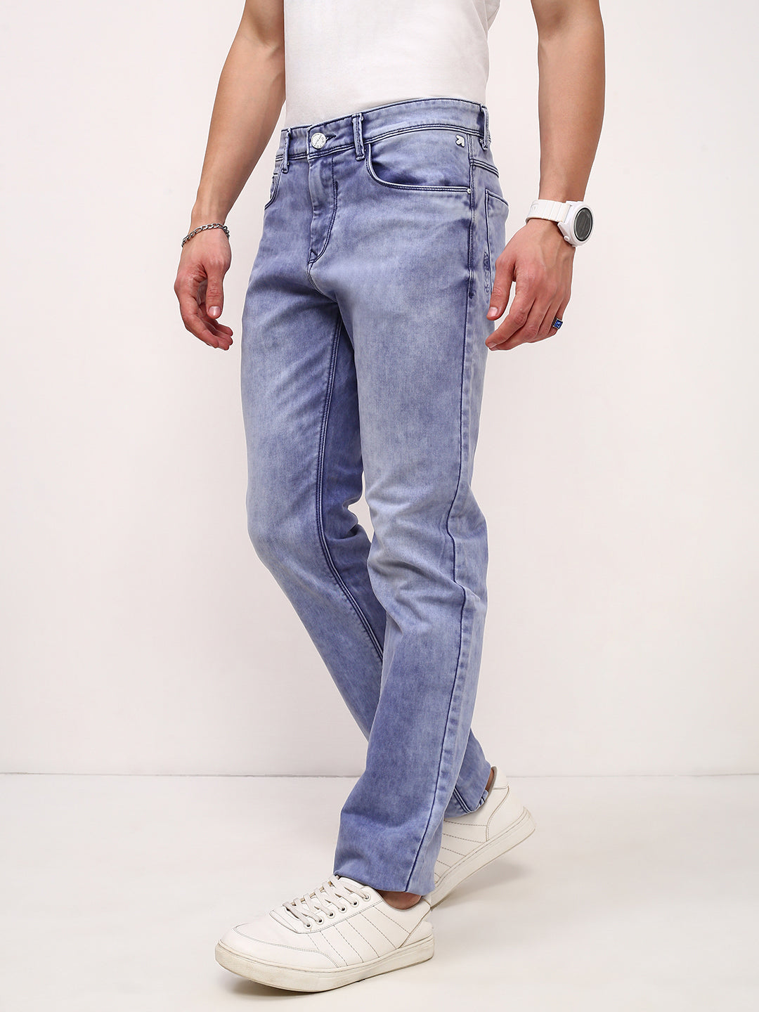 Men Blue Solid Straight Fit Jeans