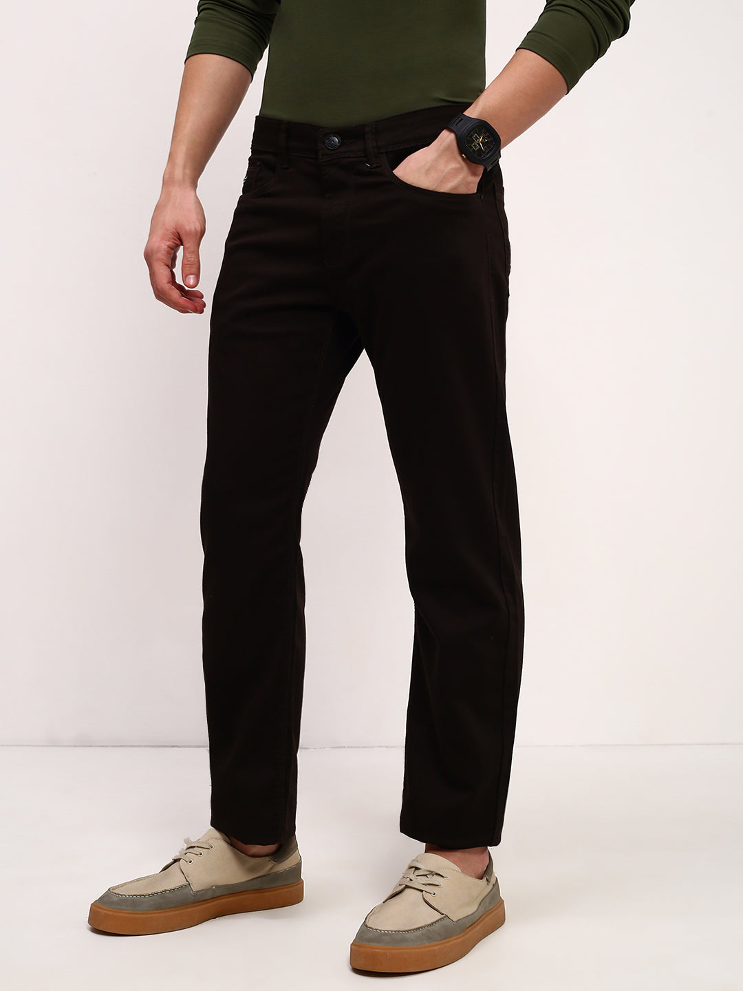 Men Brown Solid Straight Fit Jeans