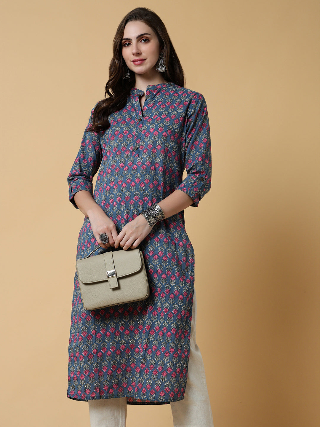 Women Blue Floral Straight Kurta