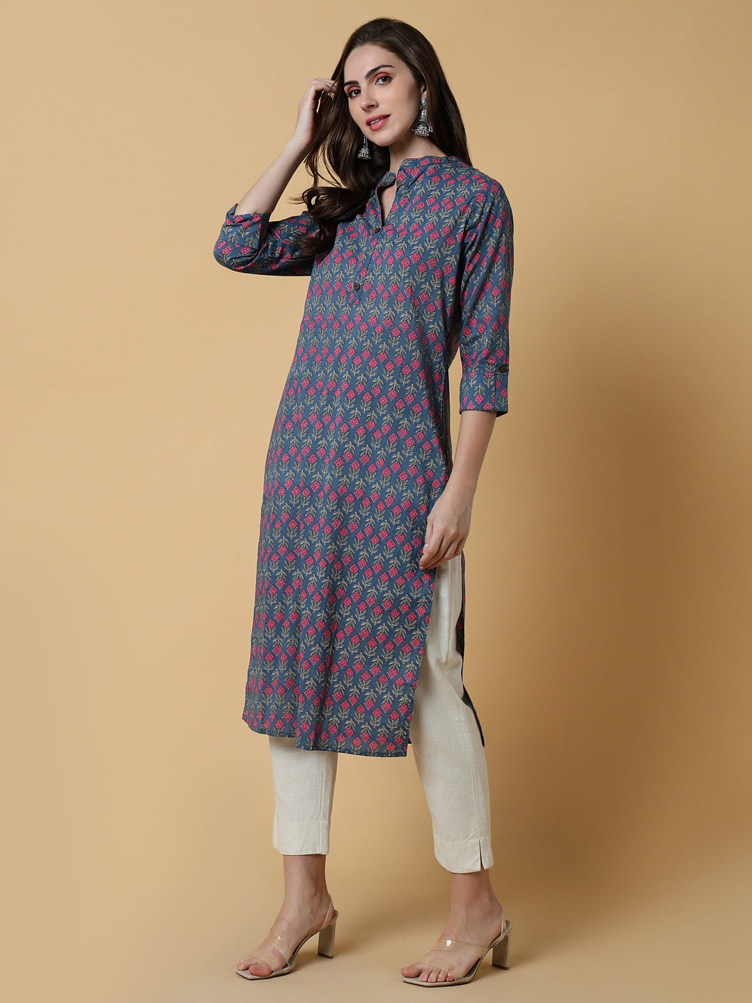 Women Blue Floral Straight Kurta