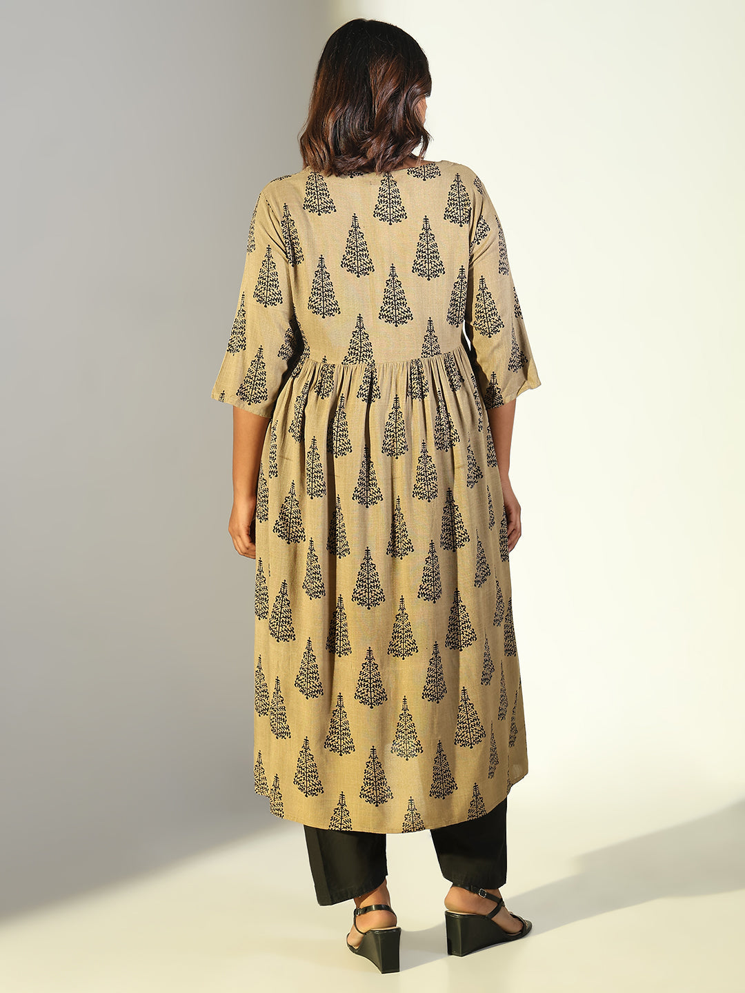 Women Beige Graphic Anarkali Kurta