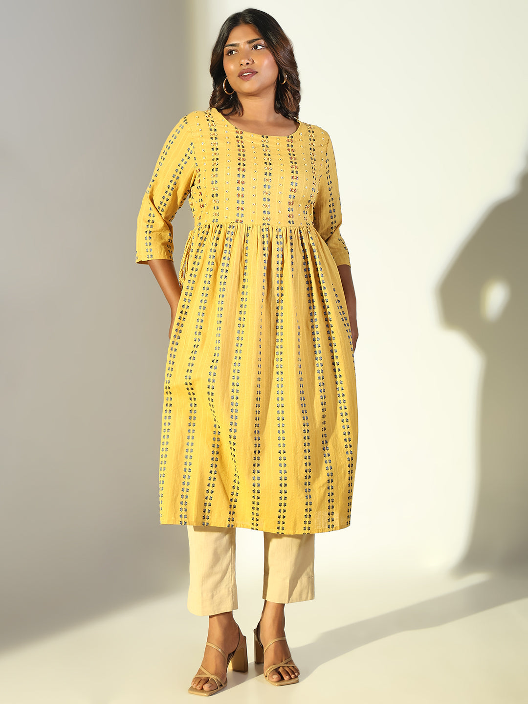 Women Yellow Graphic Straight Kurta