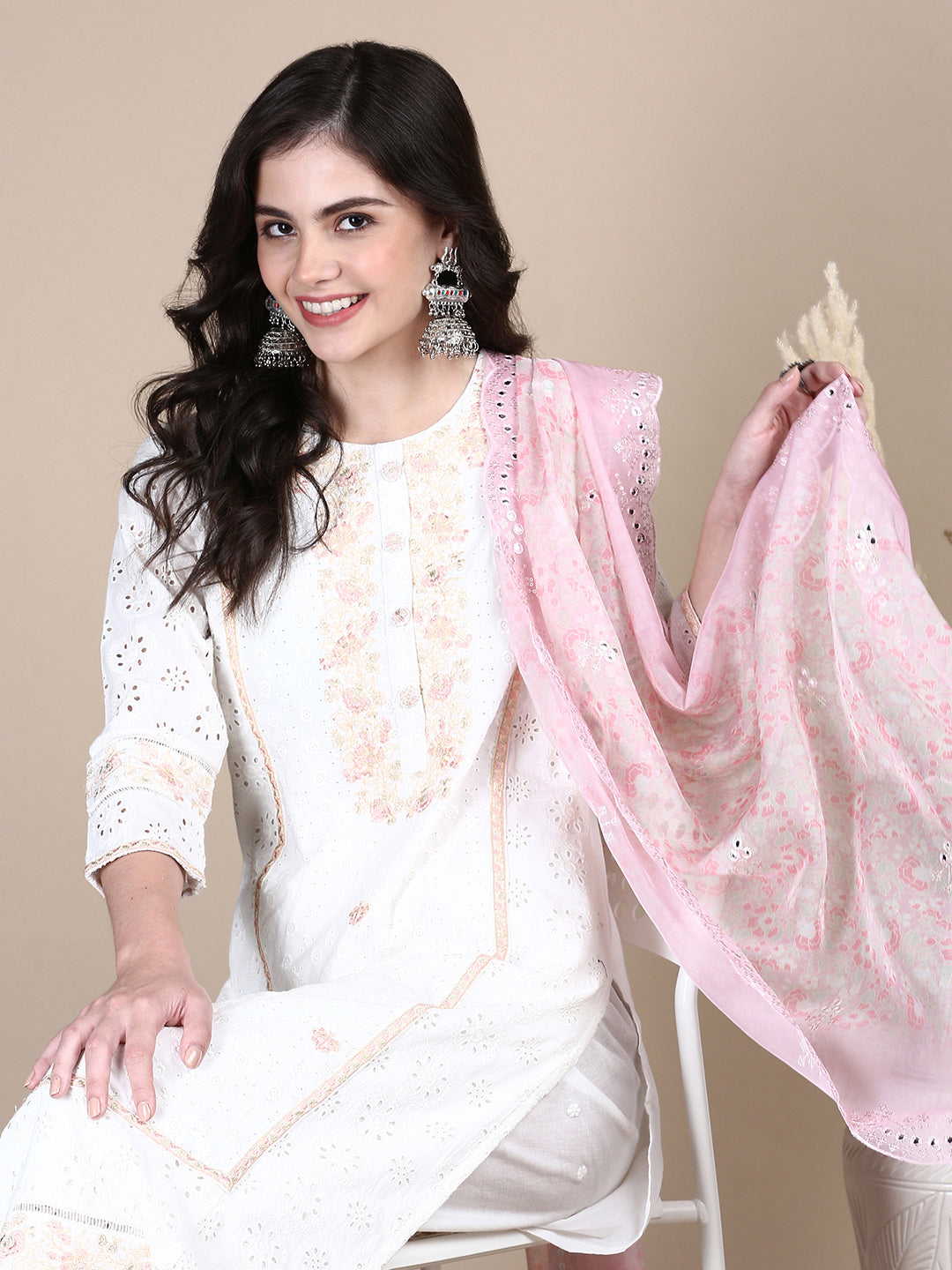 Women Floral Off White Straight Kurta Set with Dupatta