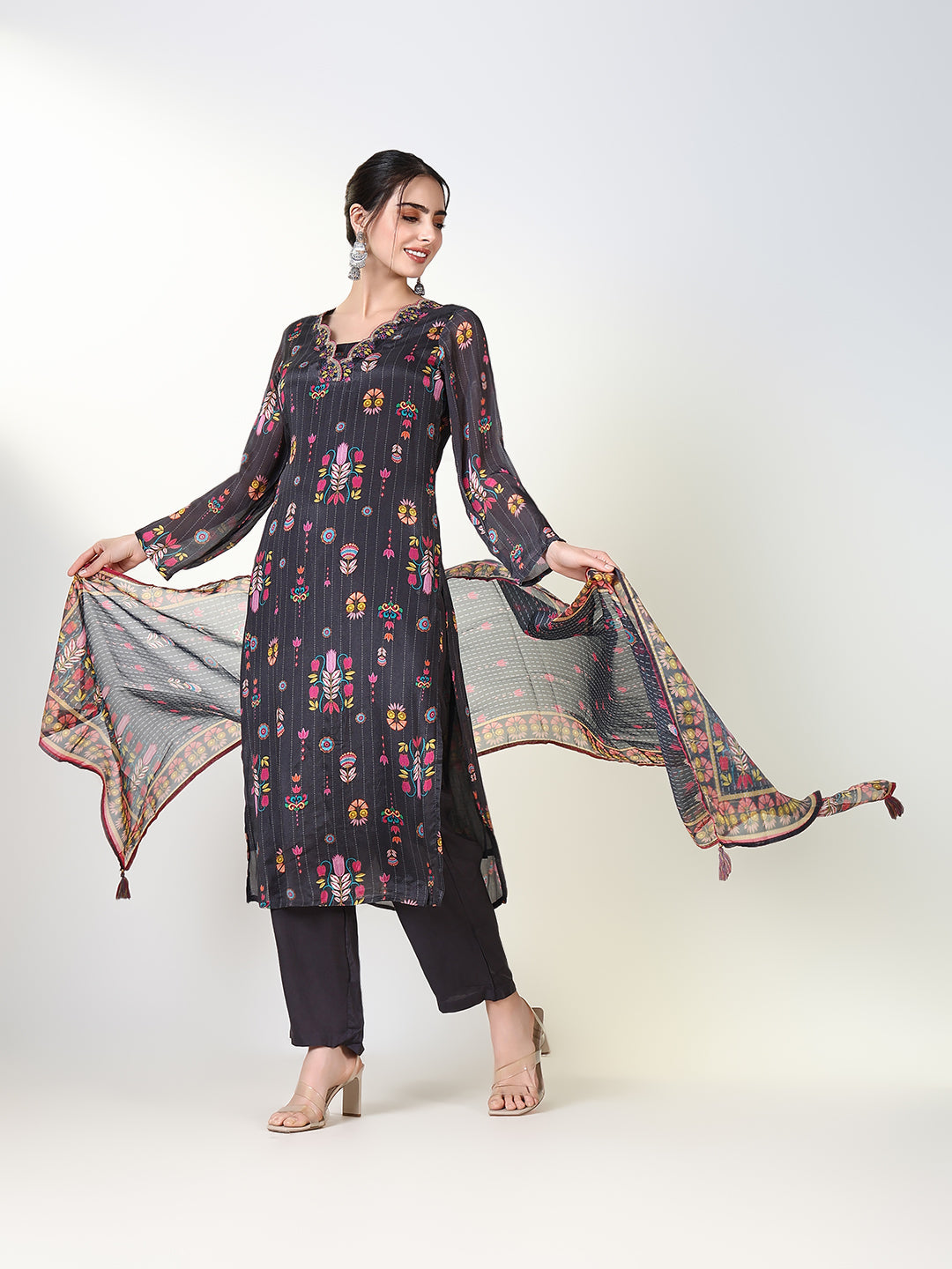 Women Graphic Grey Straight Kurta Set with Dupatta