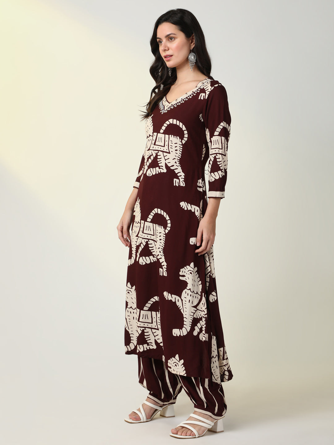 Women Burgundy Animal Print Straight Kurta Set