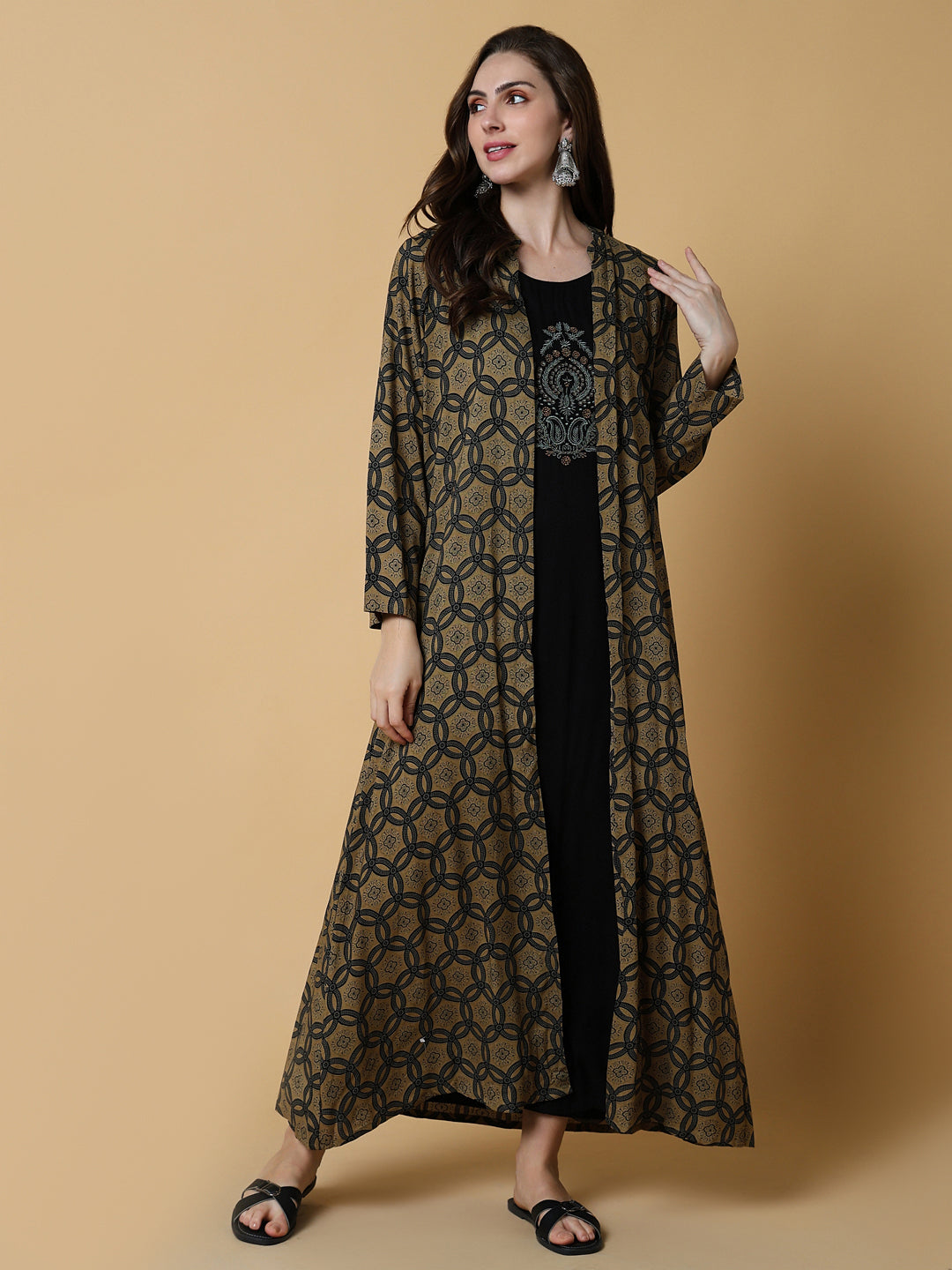 Women Black Graphic A-Line Kurta with Shrug