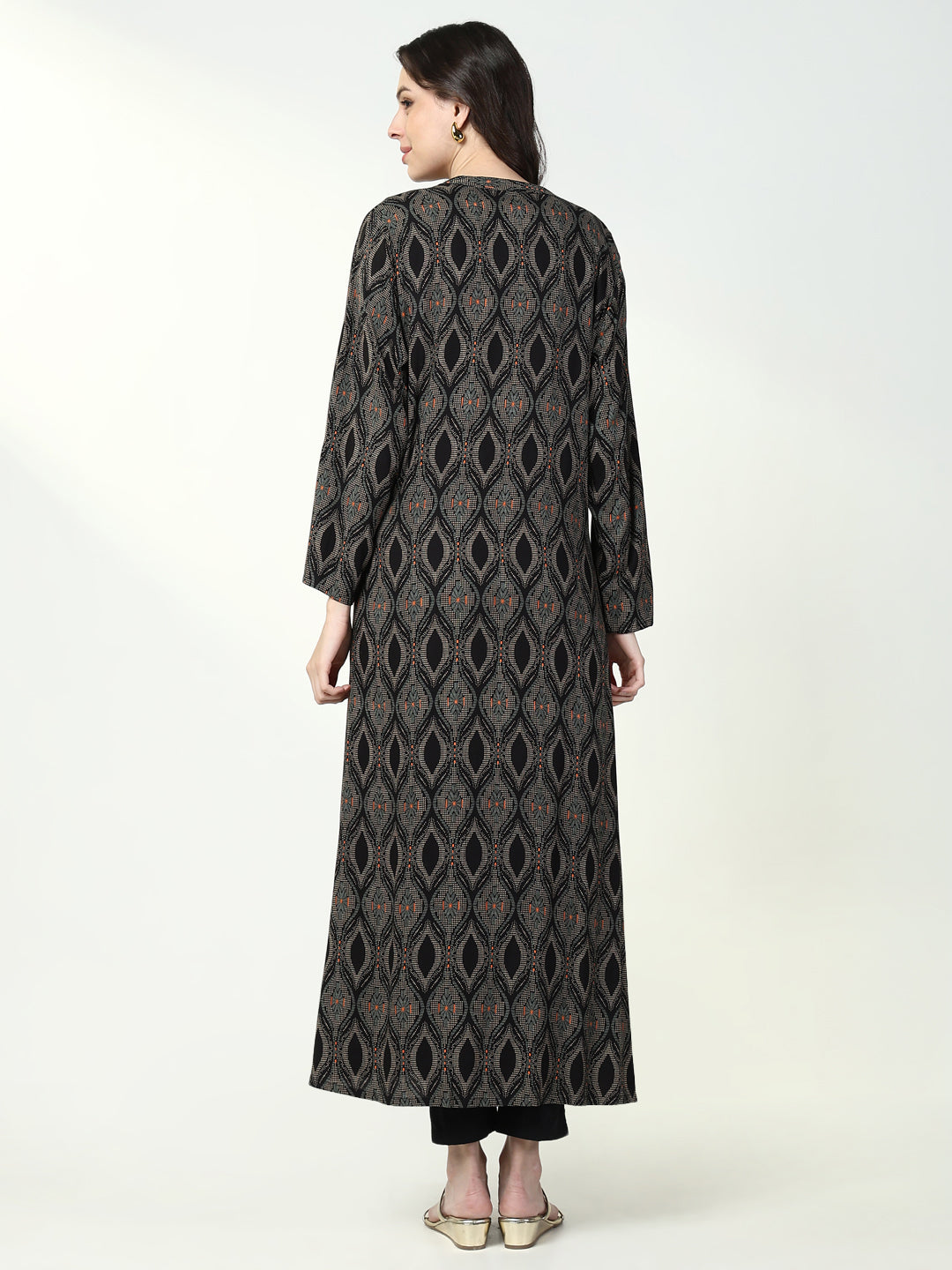 Women Black Solid A Line Kurta with Coat