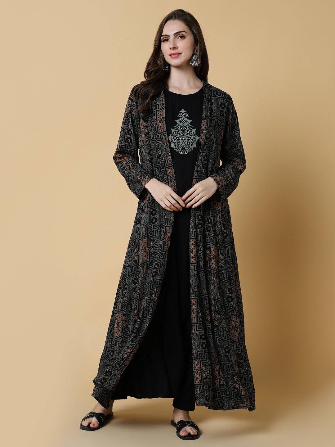 Women Black Graphic A-Line Kurta with Shrug