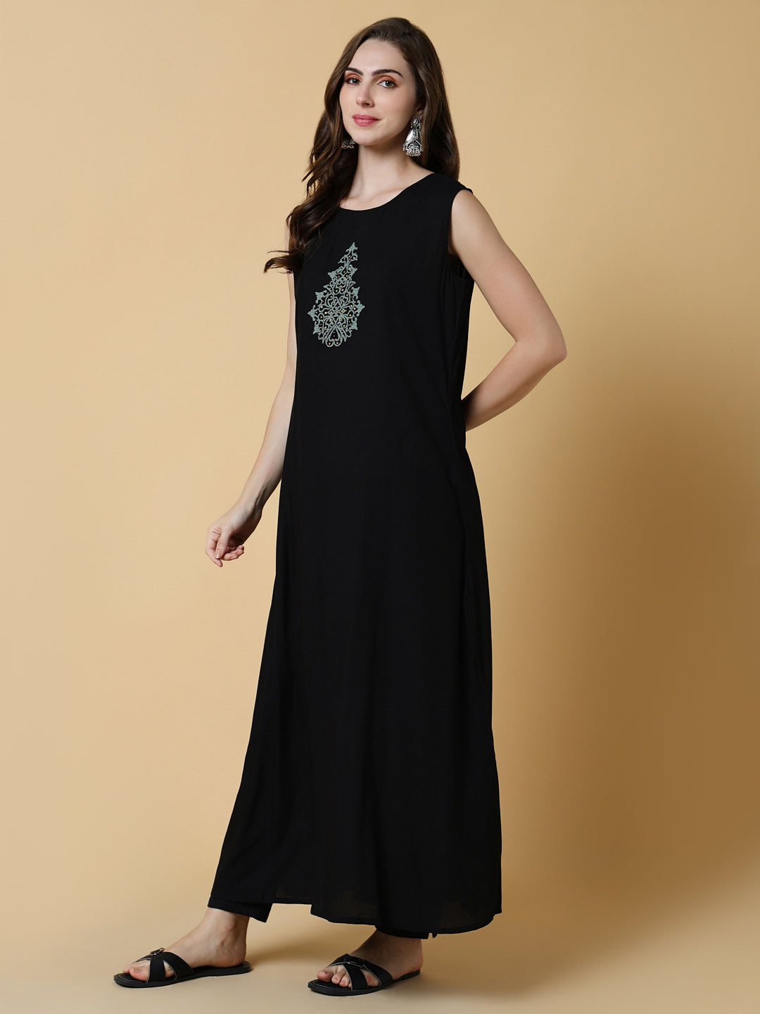 Women Black Graphic A-Line Kurta with Shrug