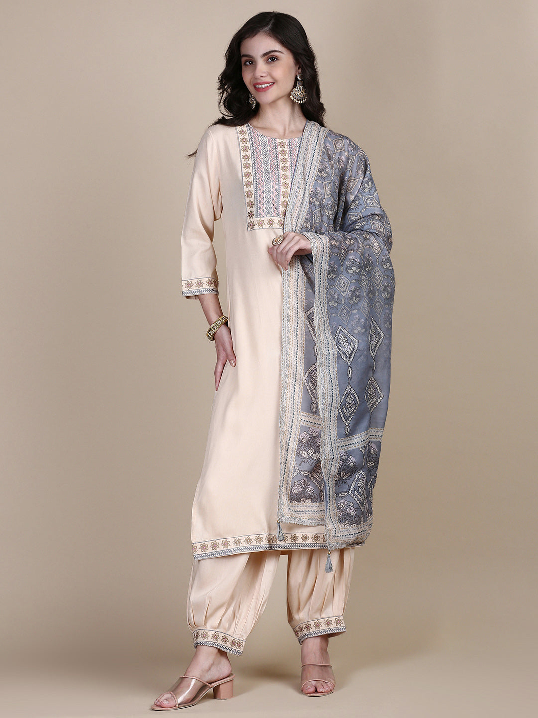 Women Solid Peach Straight Kurta Set with Dupatta