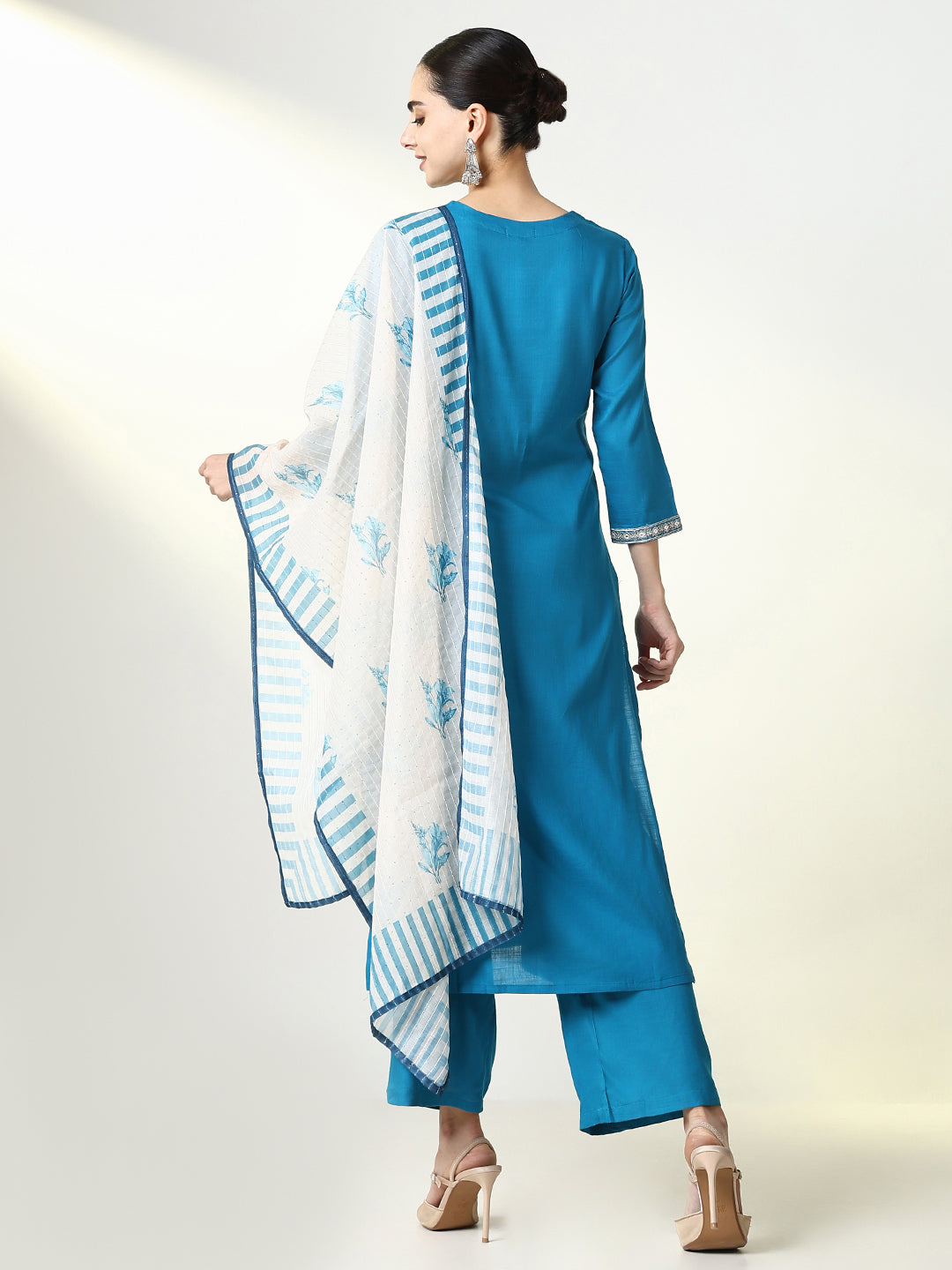 Women Solid Blue Straight Kurta Set with Dupatta