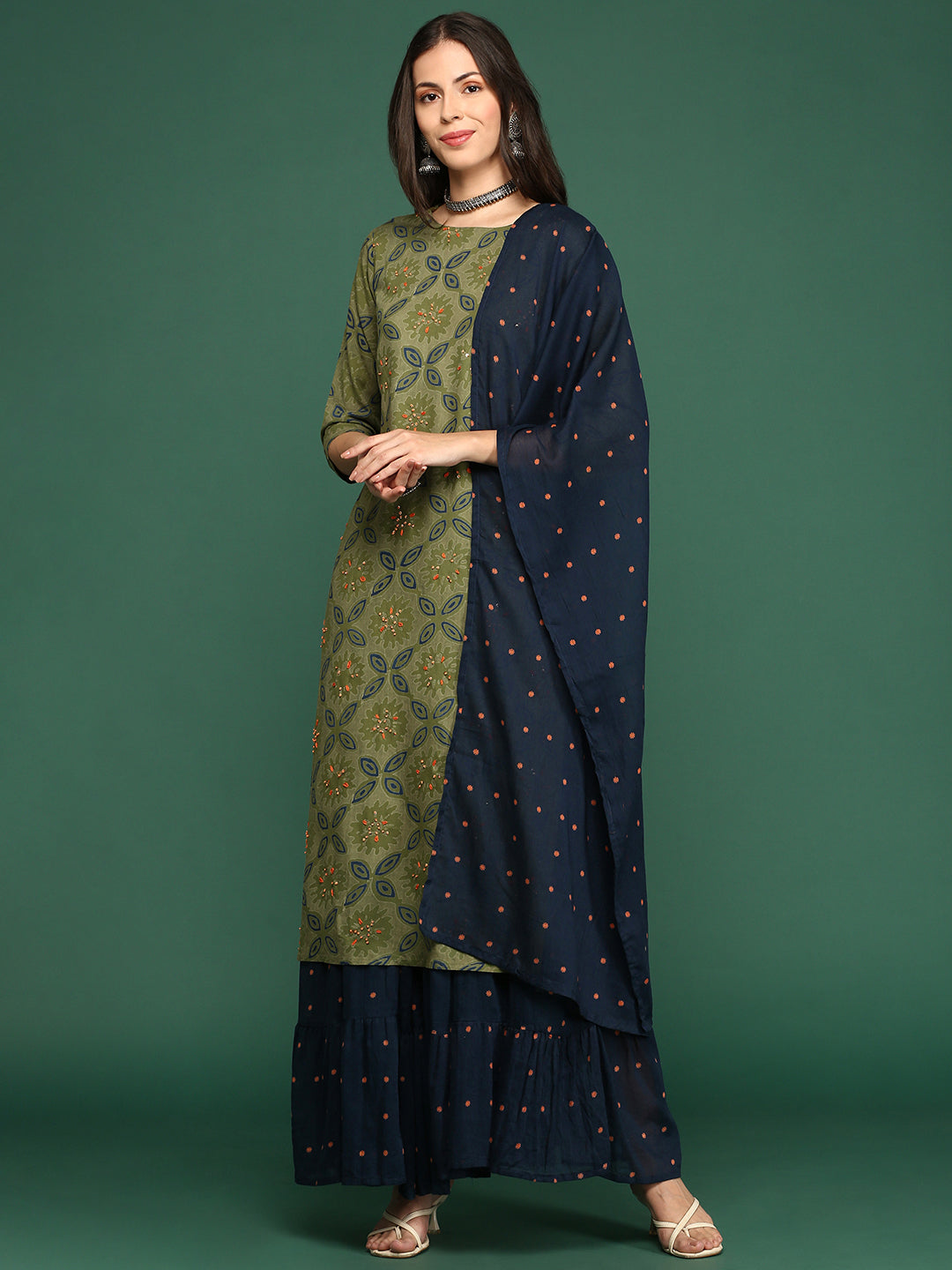 Women Floral Green Straight Kurta Set with Dupatta