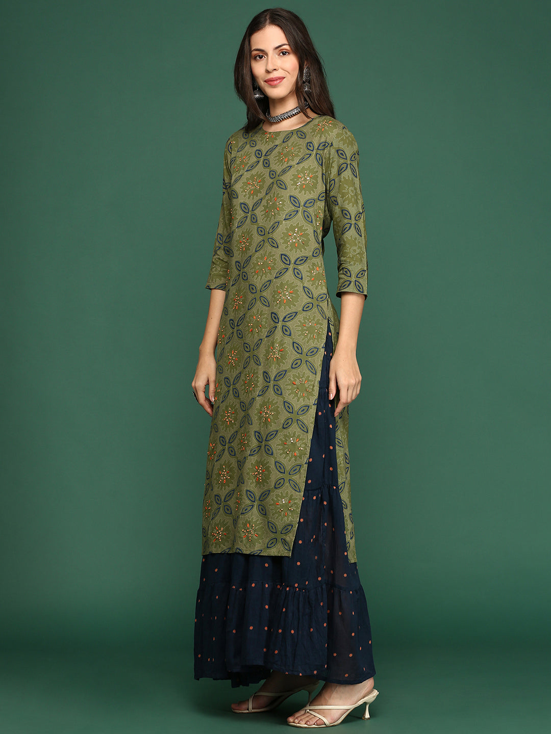 Women Floral Green Straight Kurta Set with Dupatta