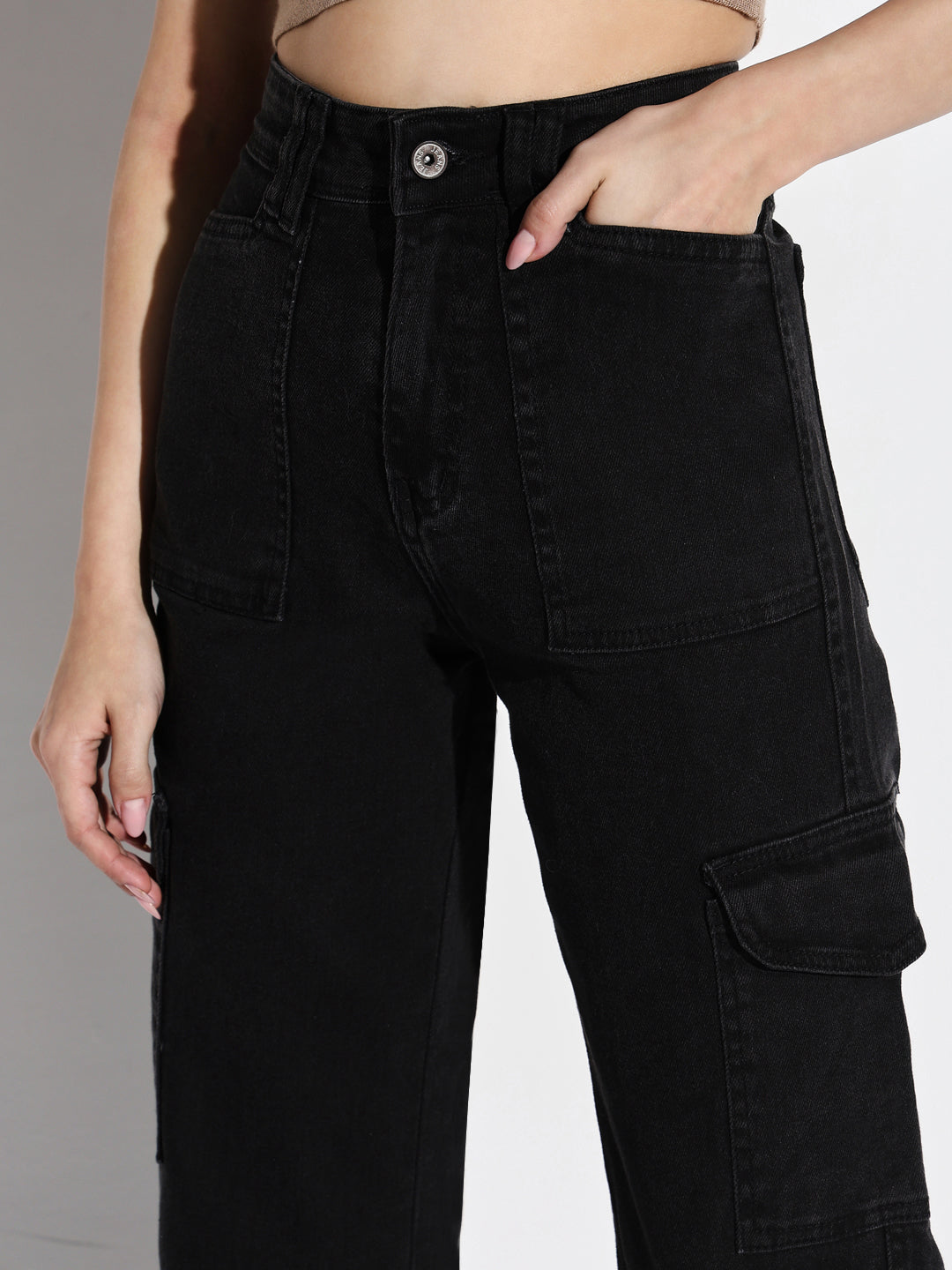 Women Black Wide Leg Cargo Jeans