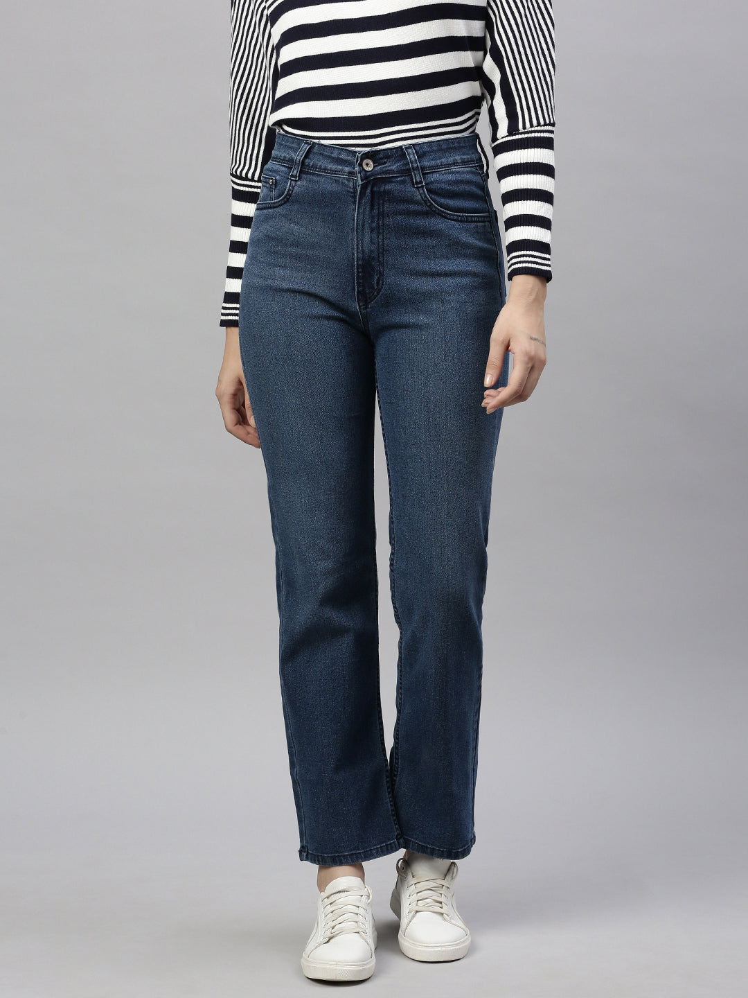 Women Blue Straight Fit Jeans