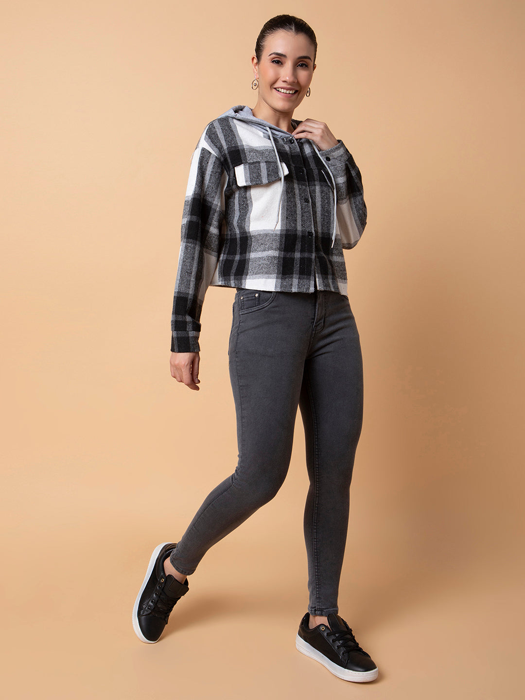 Women Grey Straight Fit Jeans