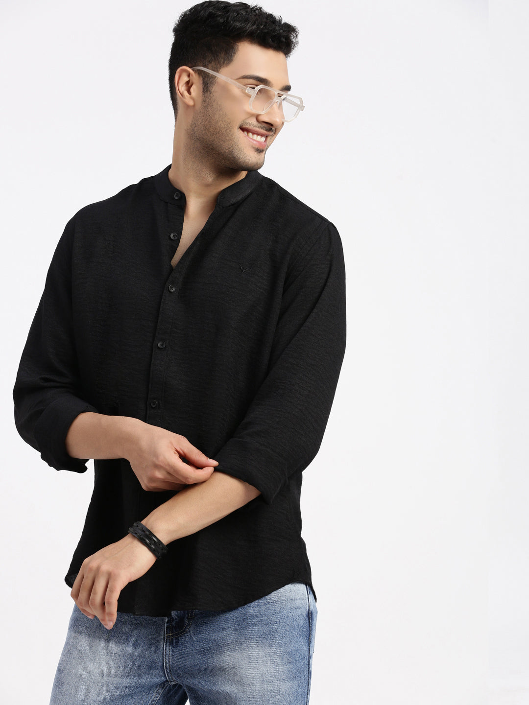 Men Black Solid Slim Fit Shirt