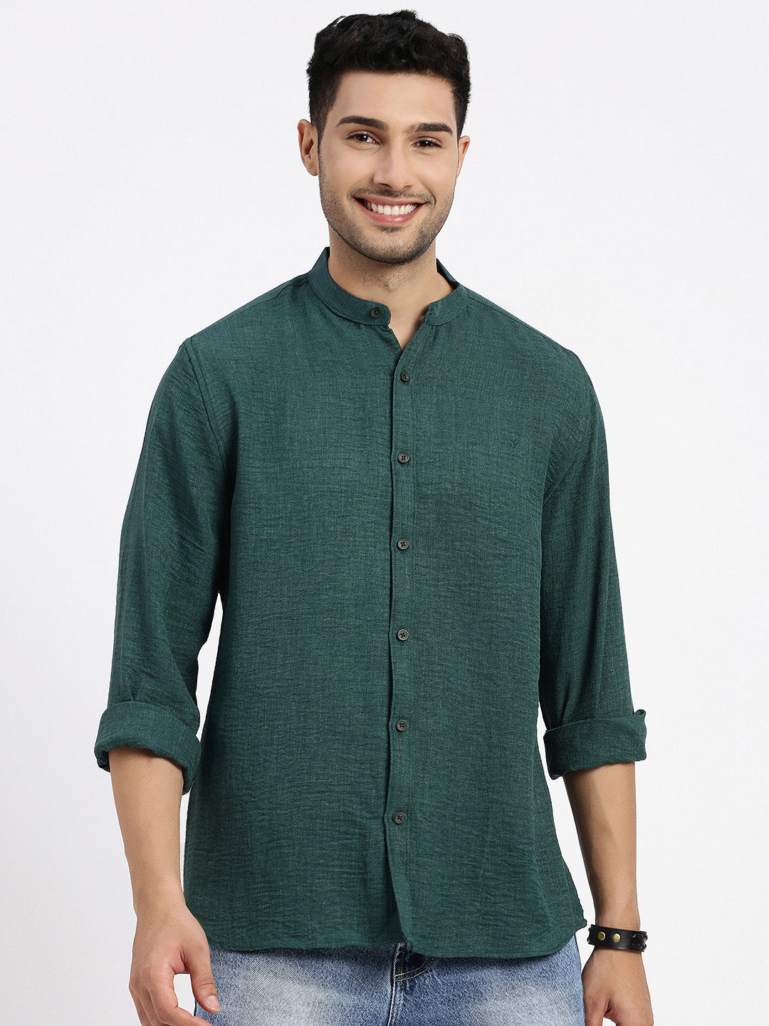 Men Green Solid Slim Fit Shirt