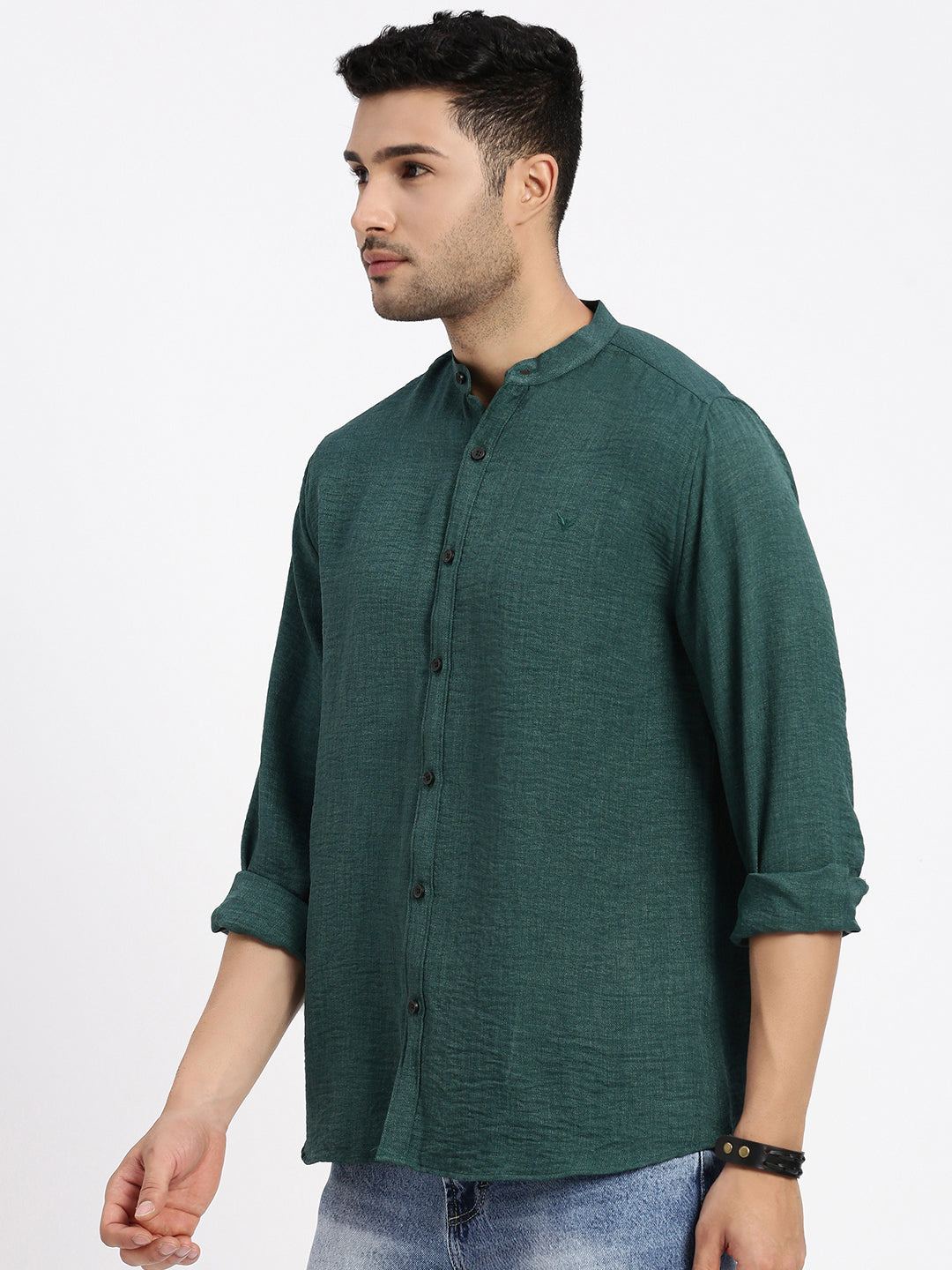 Men Green Solid Slim Fit Shirt