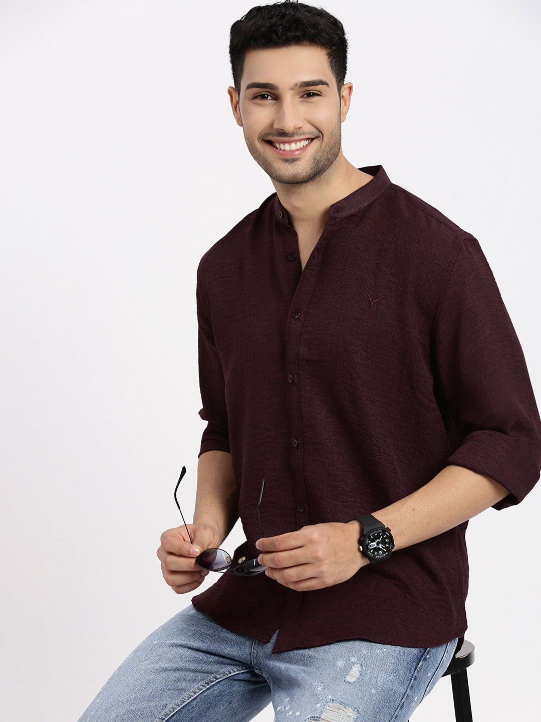 Men Burgundy Solid Slim Fit Shirt