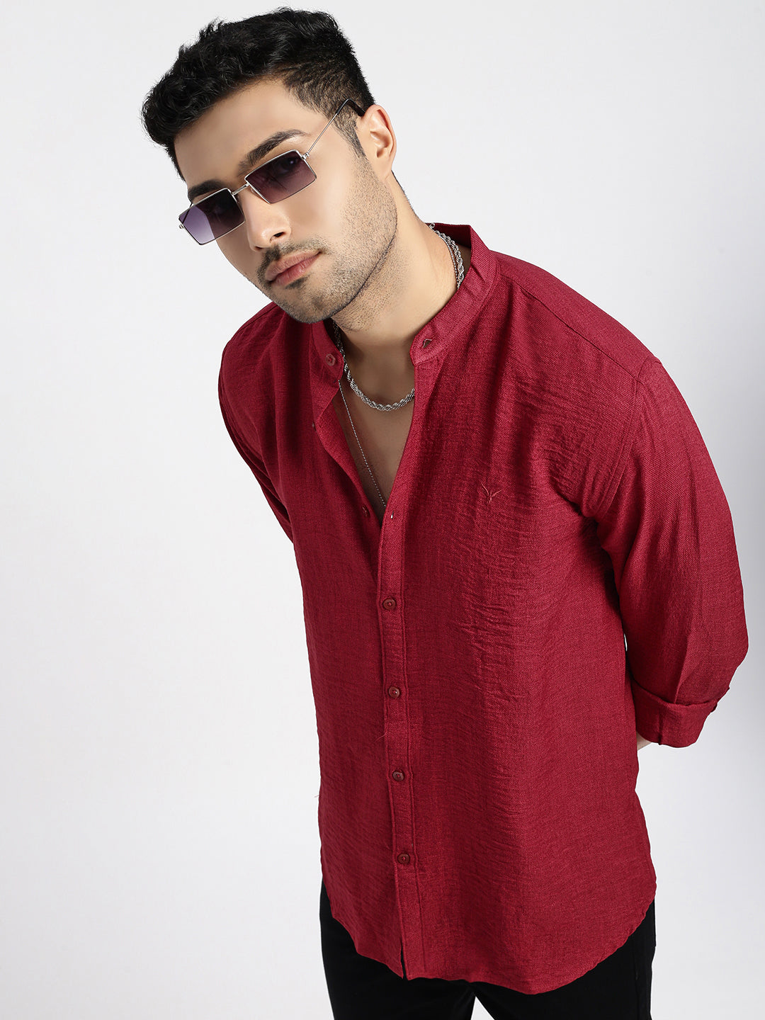 Men Red Solid Slim Fit Shirt