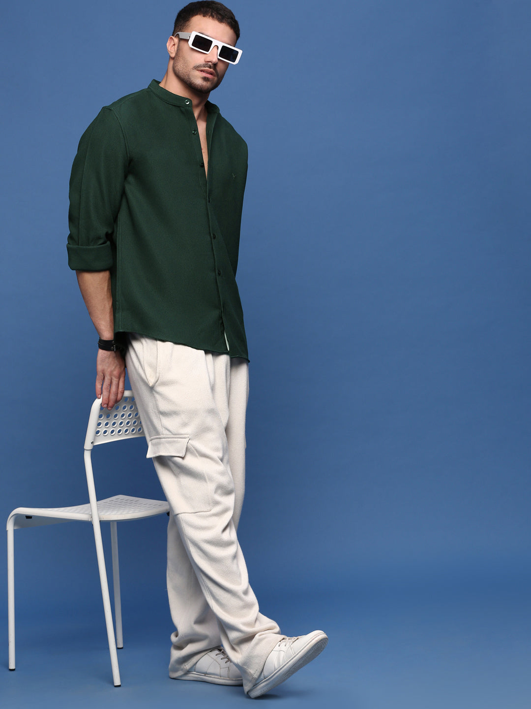 Men Green Solid Slim Fit Shirt