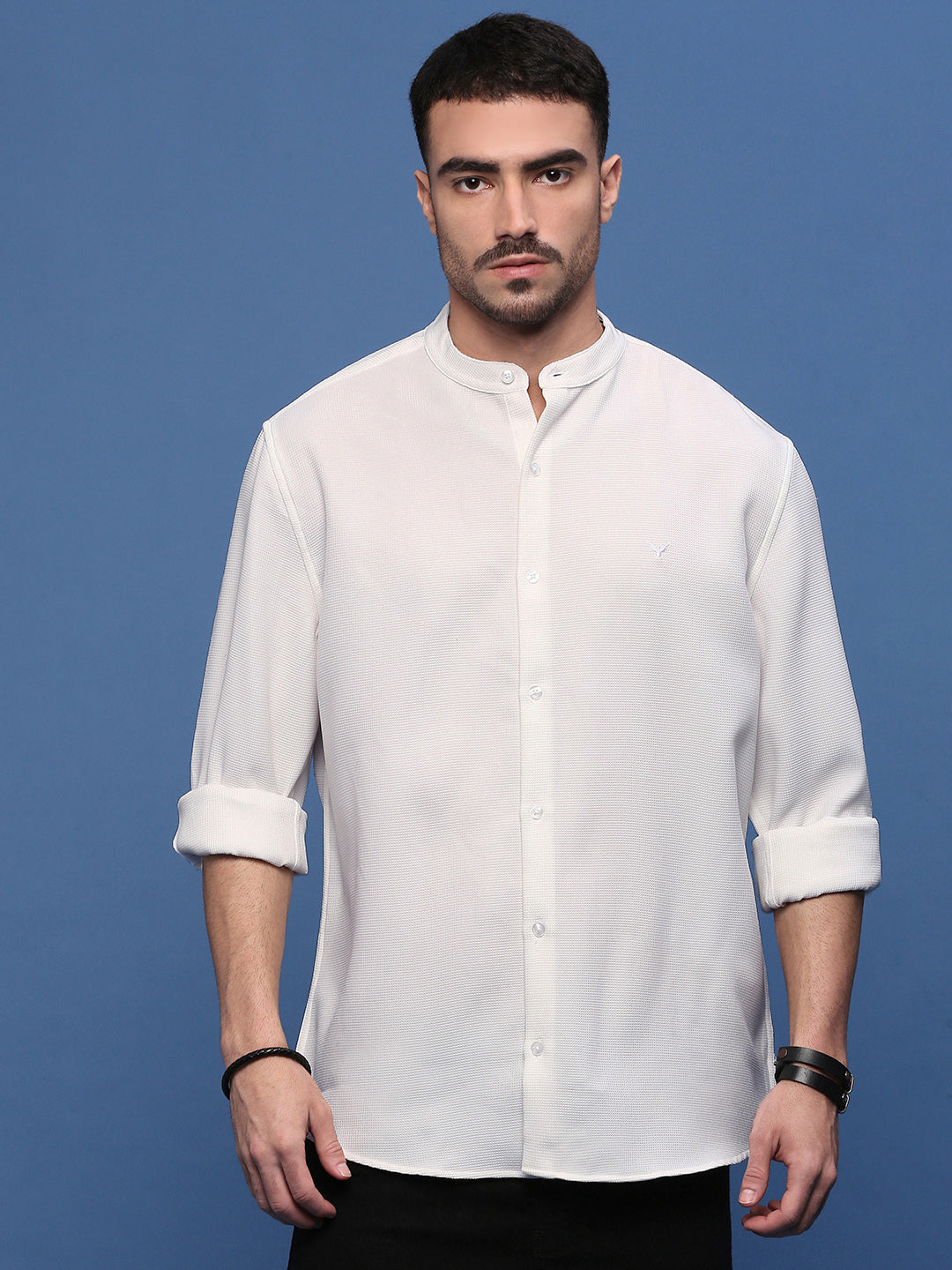 Men White Solid Slim Fit Shirt