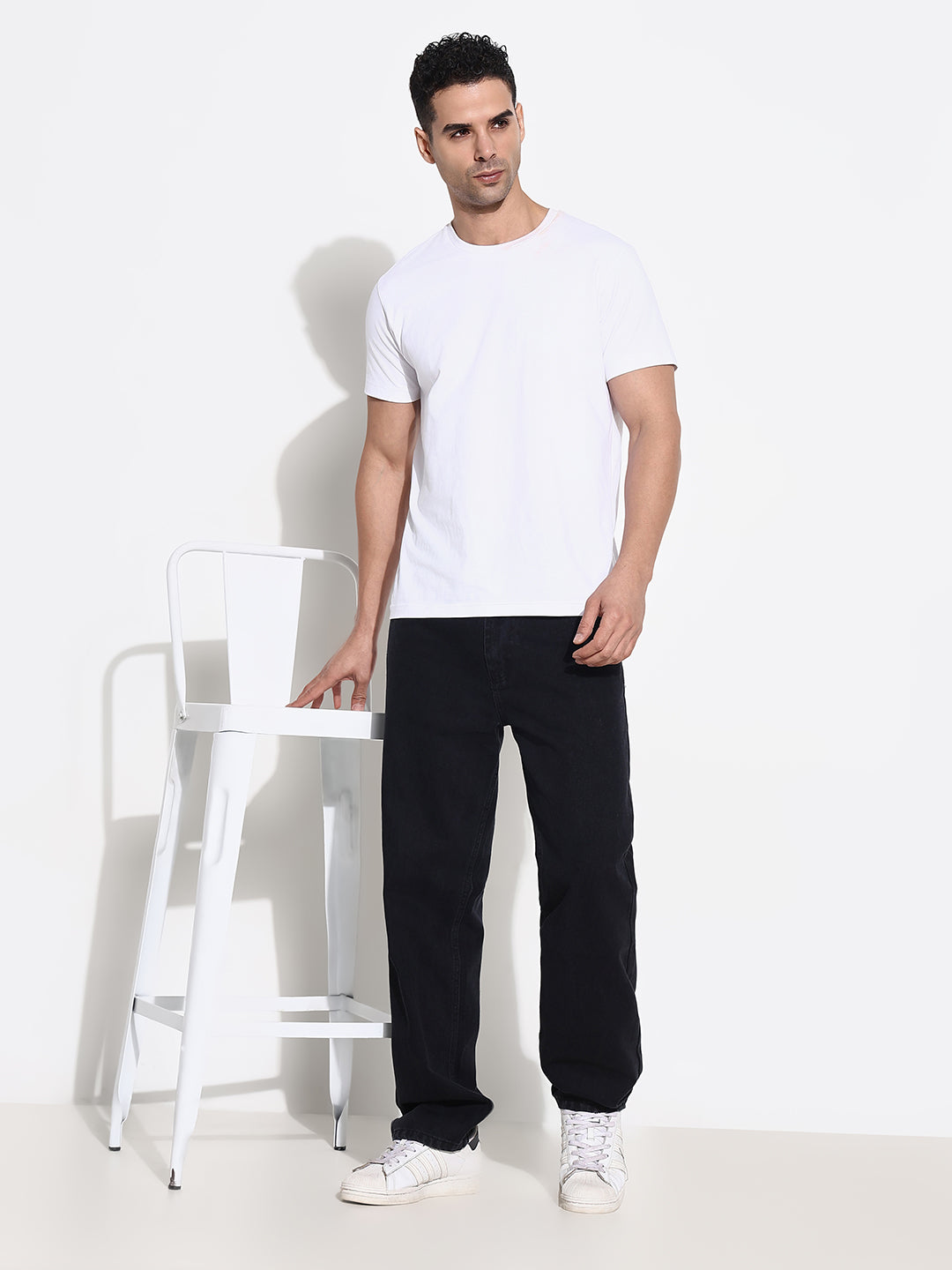 Men Black Straight Fit Jeans