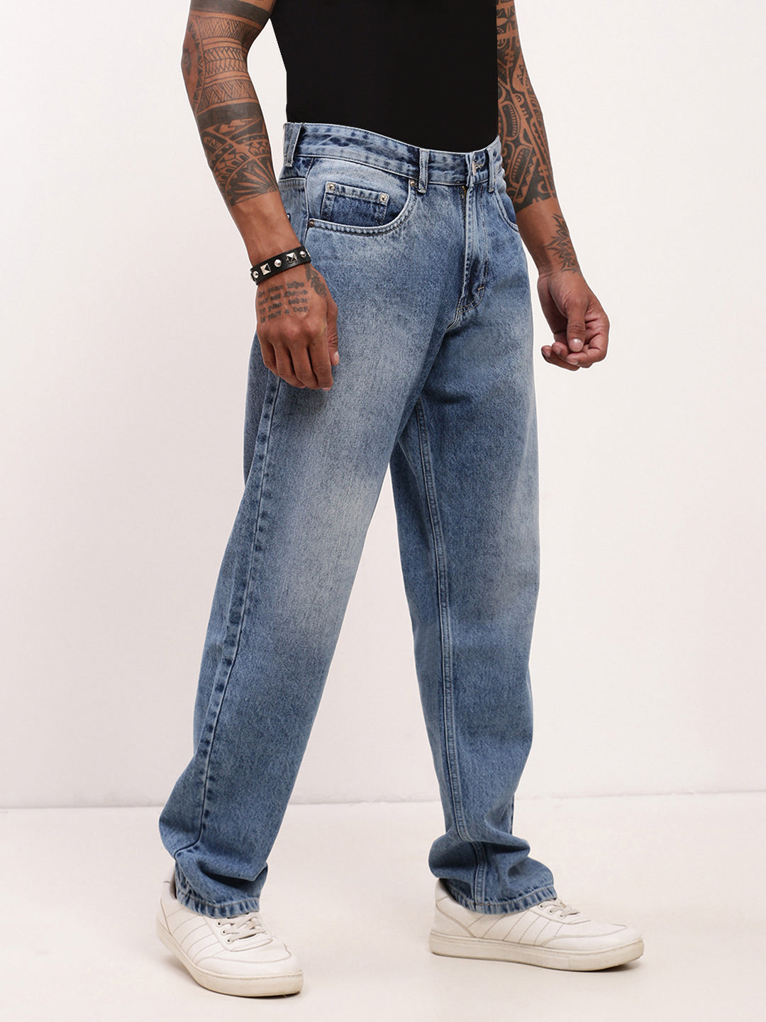 Men Blue Solid Straight Fit Jeans