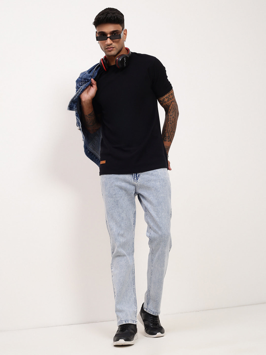 Men Blue Solid Straight Fit Jeans